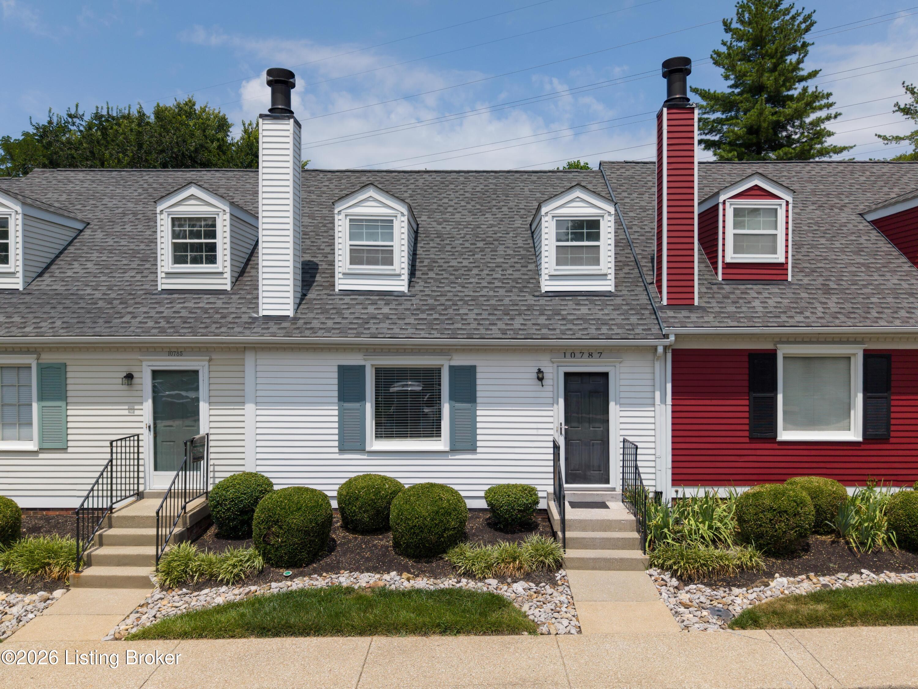 10787 Colonial Woods Way Property Photo 1