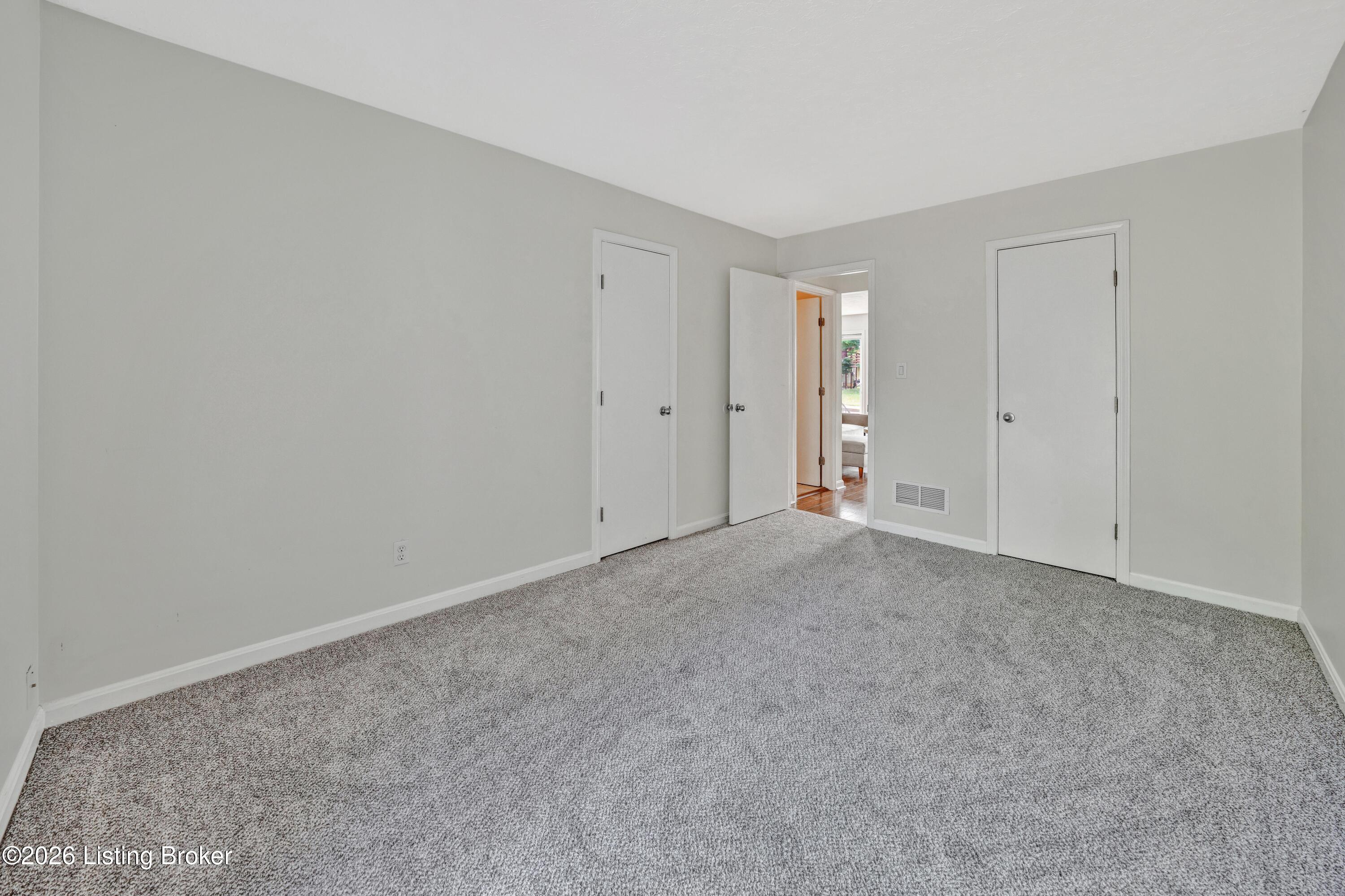 10787 Colonial Woods Way Property Photo 12