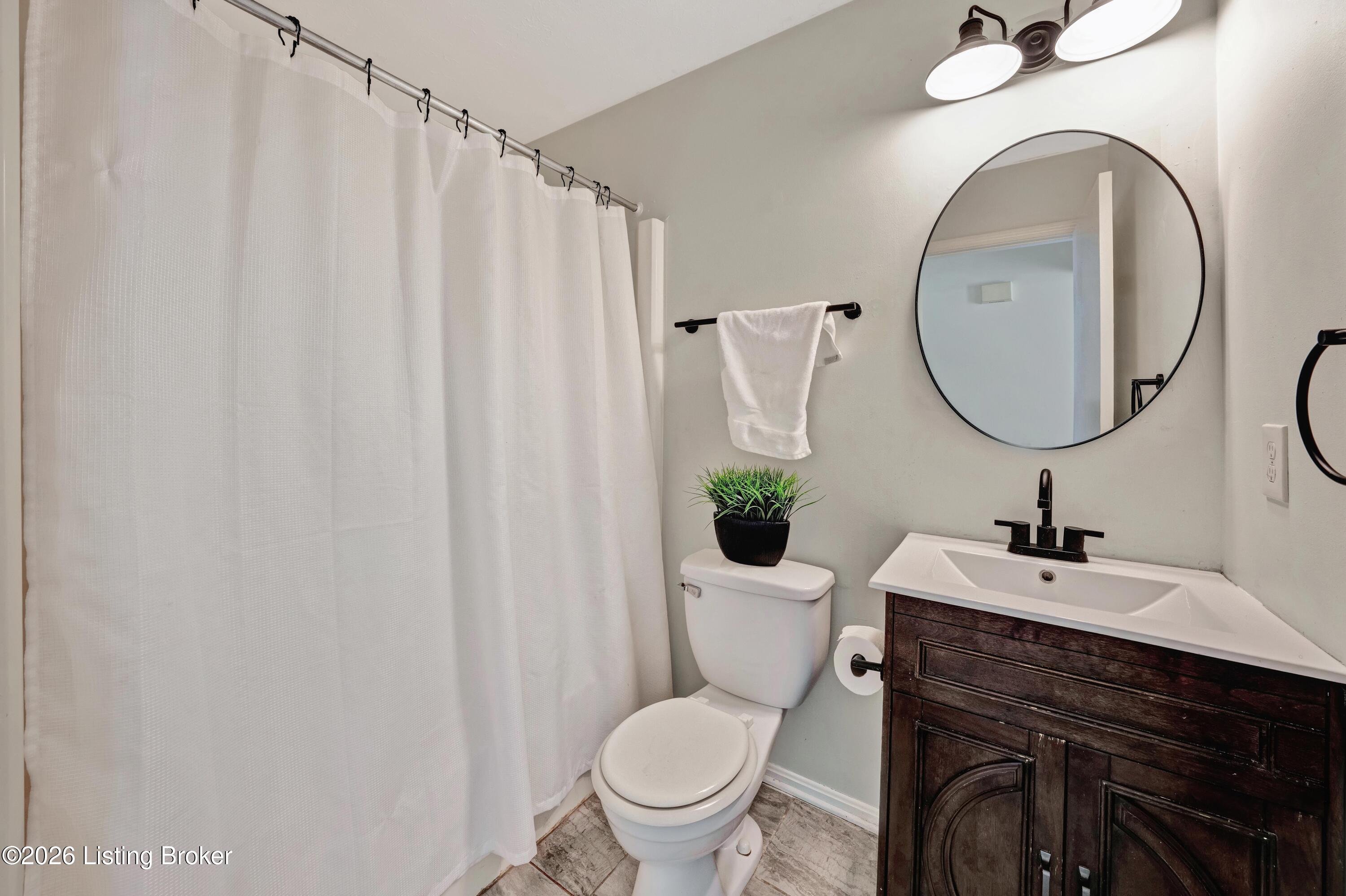 10787 Colonial Woods Way Property Photo 13