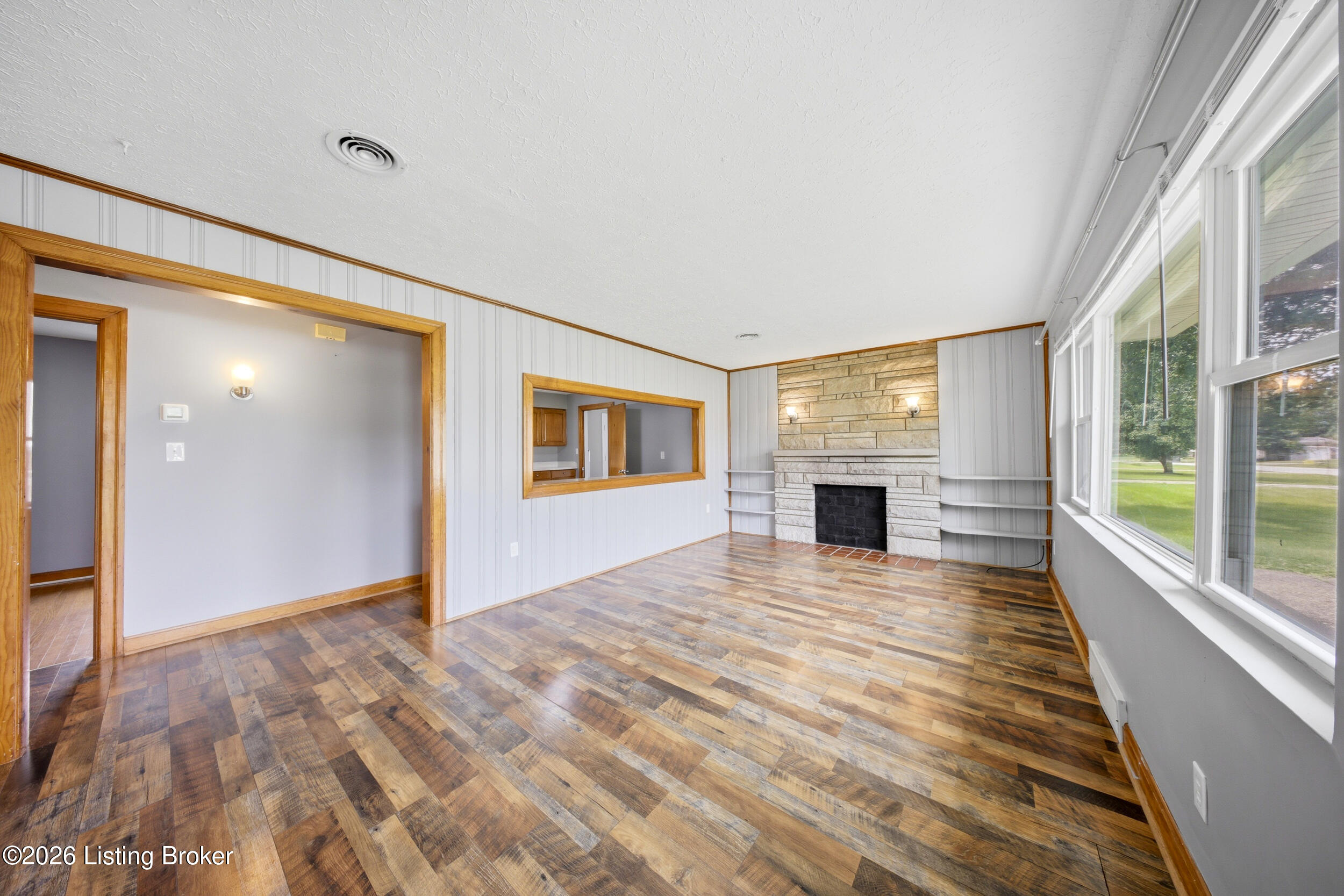 6412 South Dr Property Photo 6