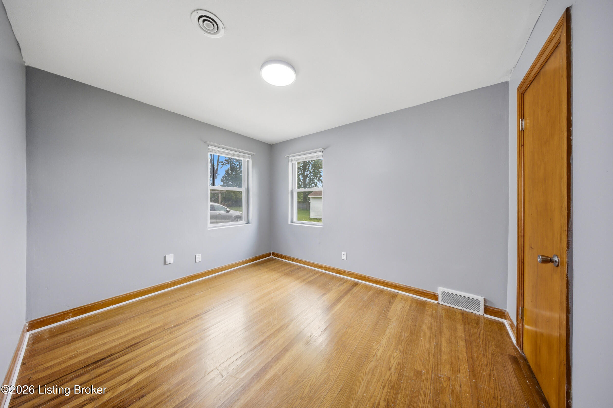 6412 South Dr Property Photo 16