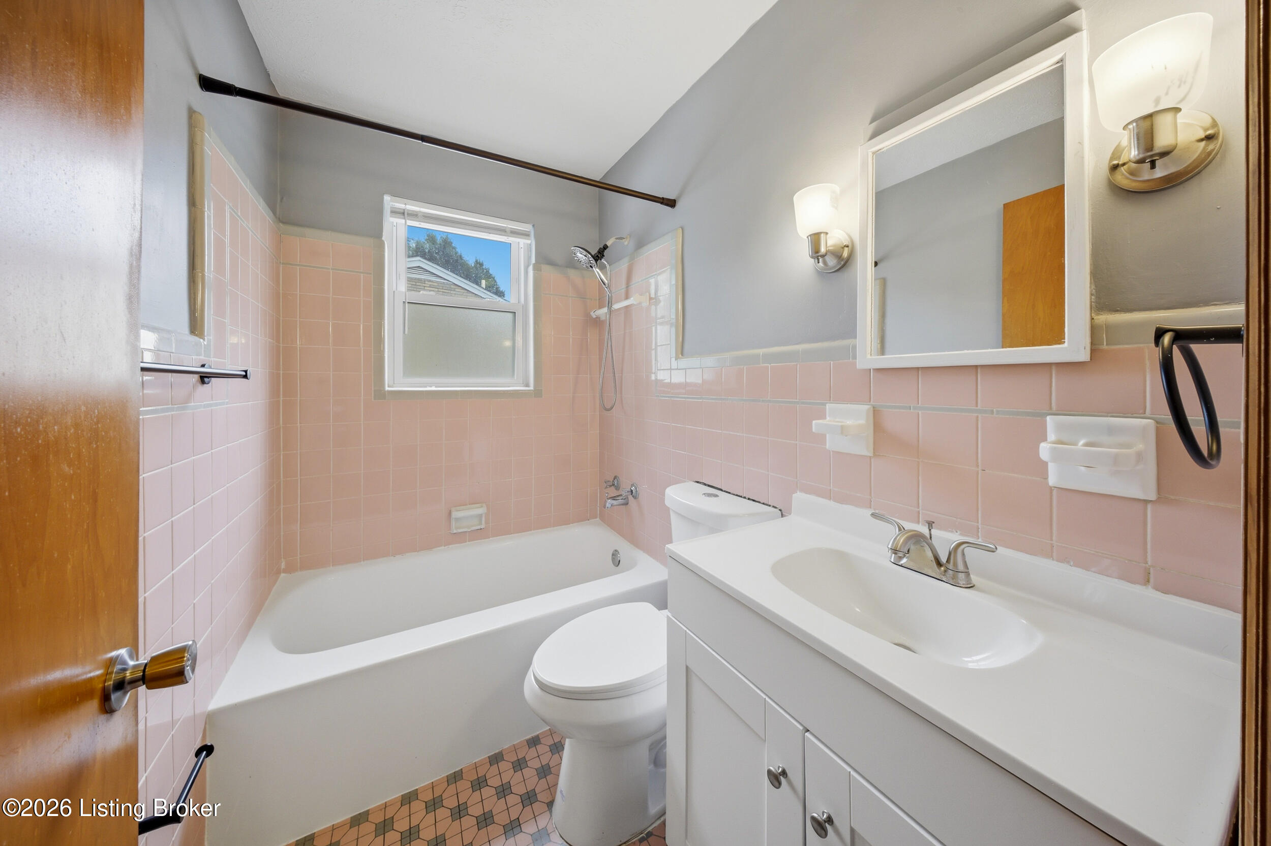 6412 South Dr Property Photo 19