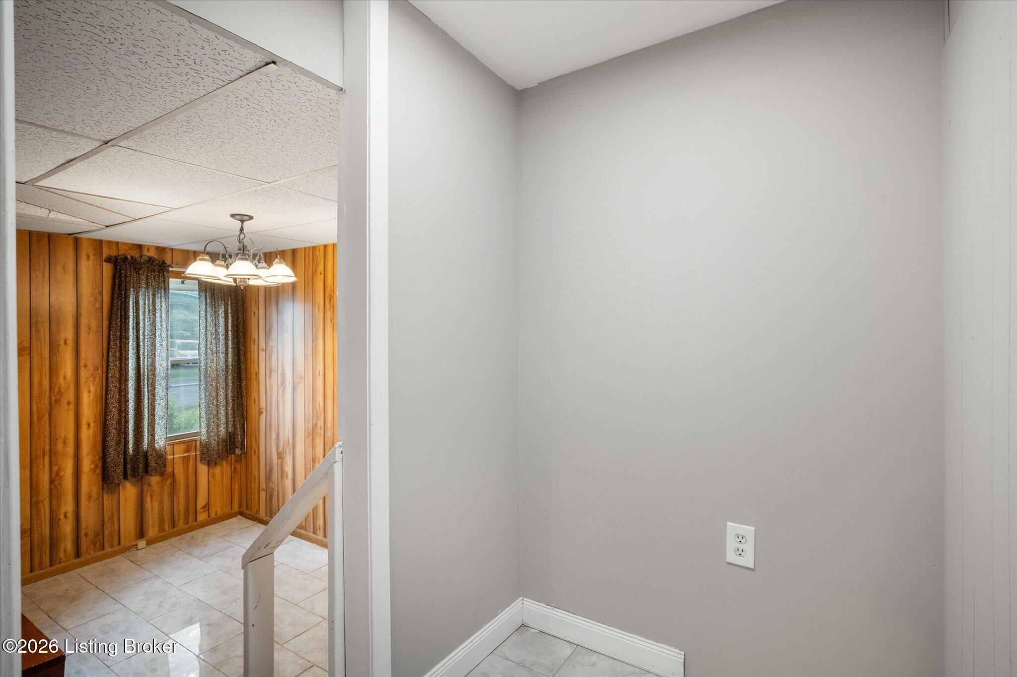 2455 Lindbergh Dr Property Photo 13