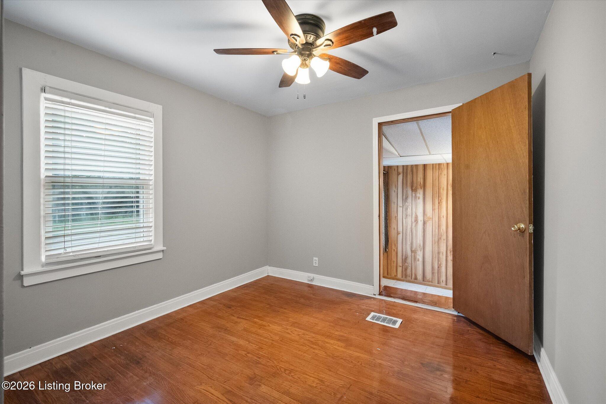 2455 Lindbergh Dr Property Photo 16