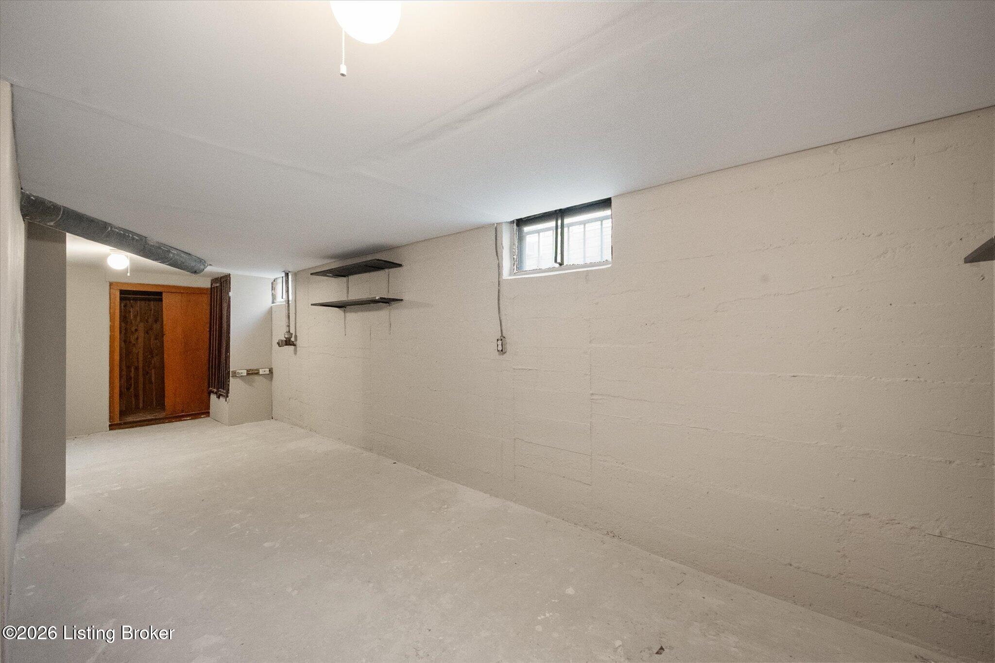 2455 Lindbergh Dr Property Photo 23