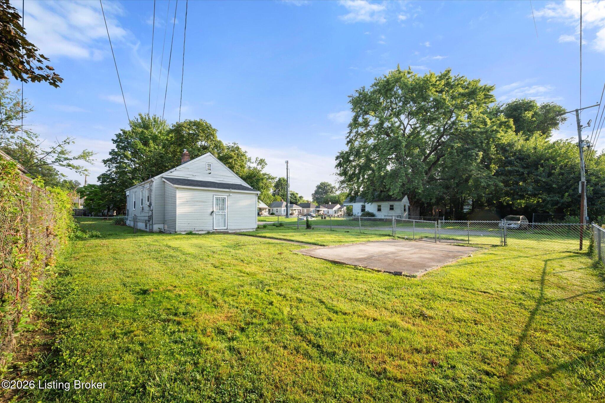 2455 Lindbergh Dr Property Photo 24