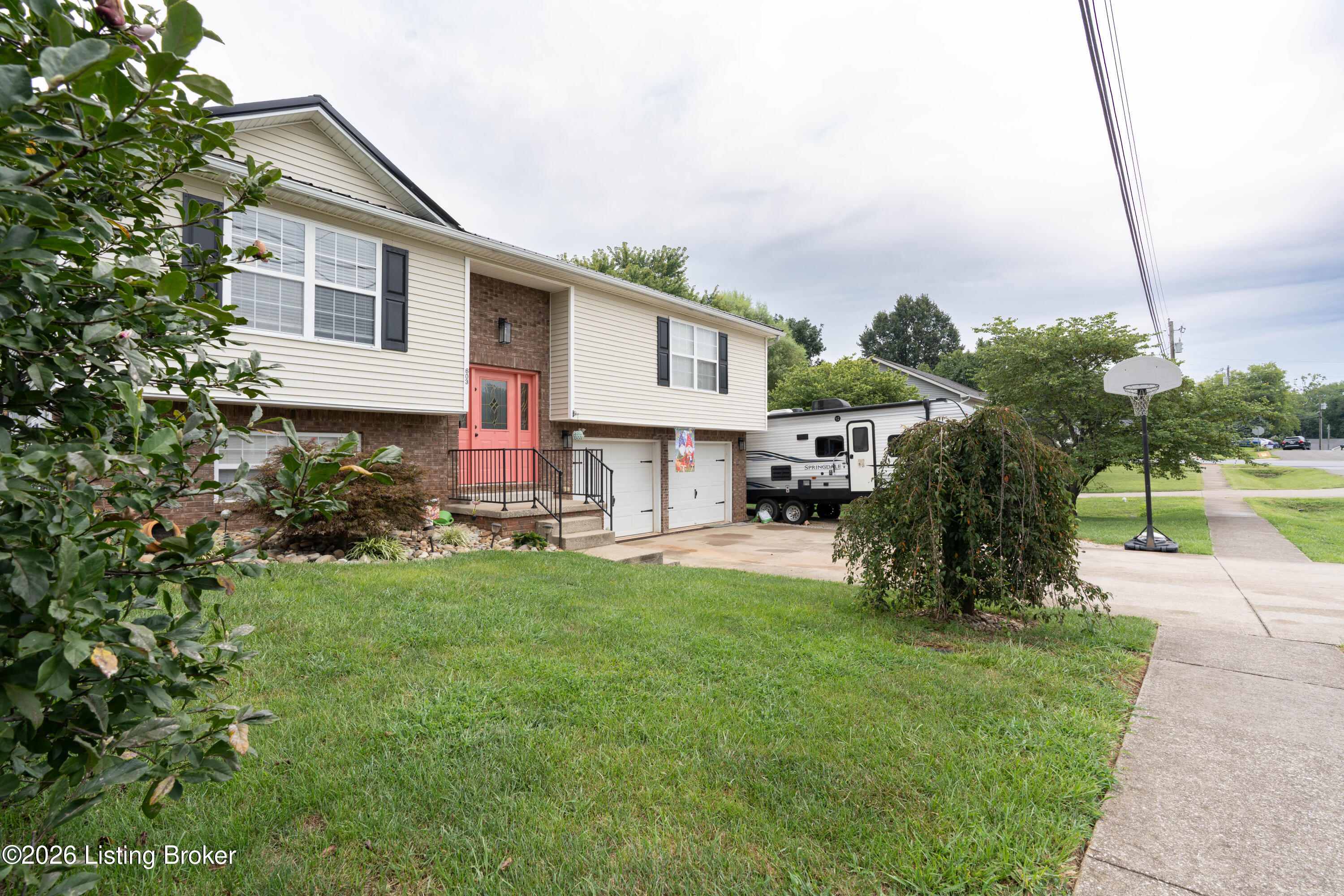603 Princeton Dr Property Photo 13