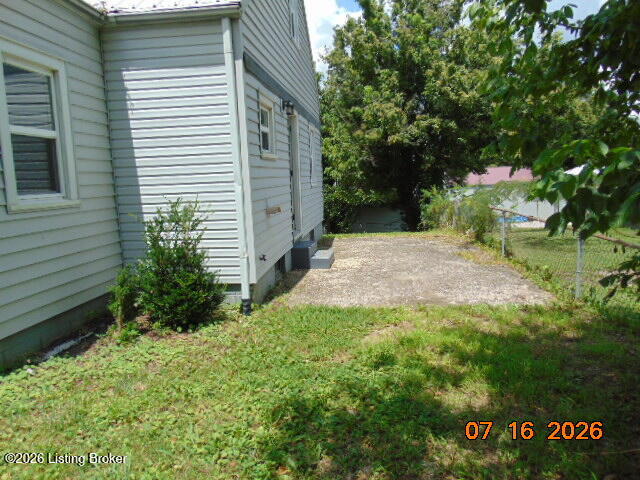 10005 E Highway 144 Property Photo 24