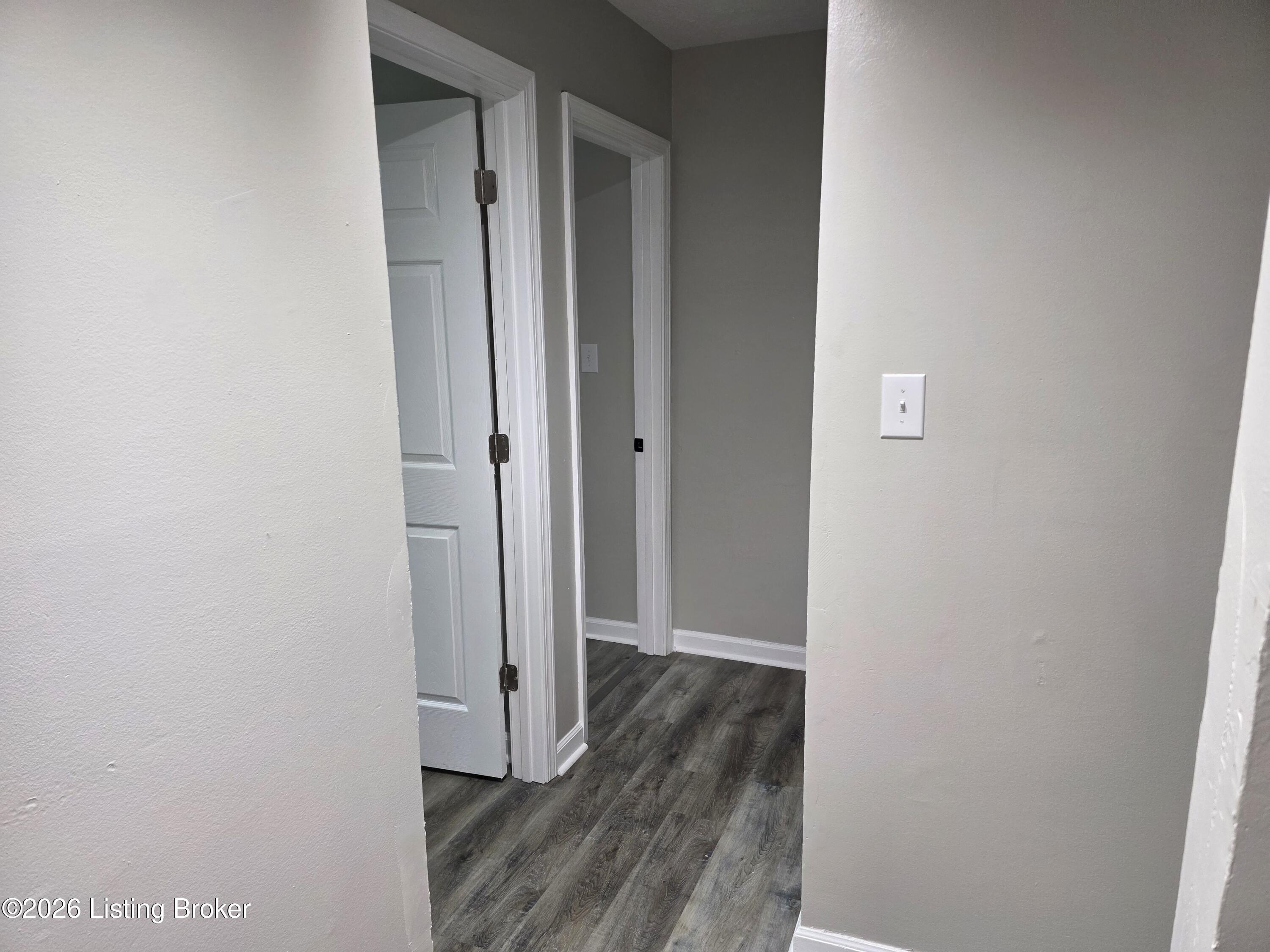 1222 Clear Ridge Ln Property Photo 16
