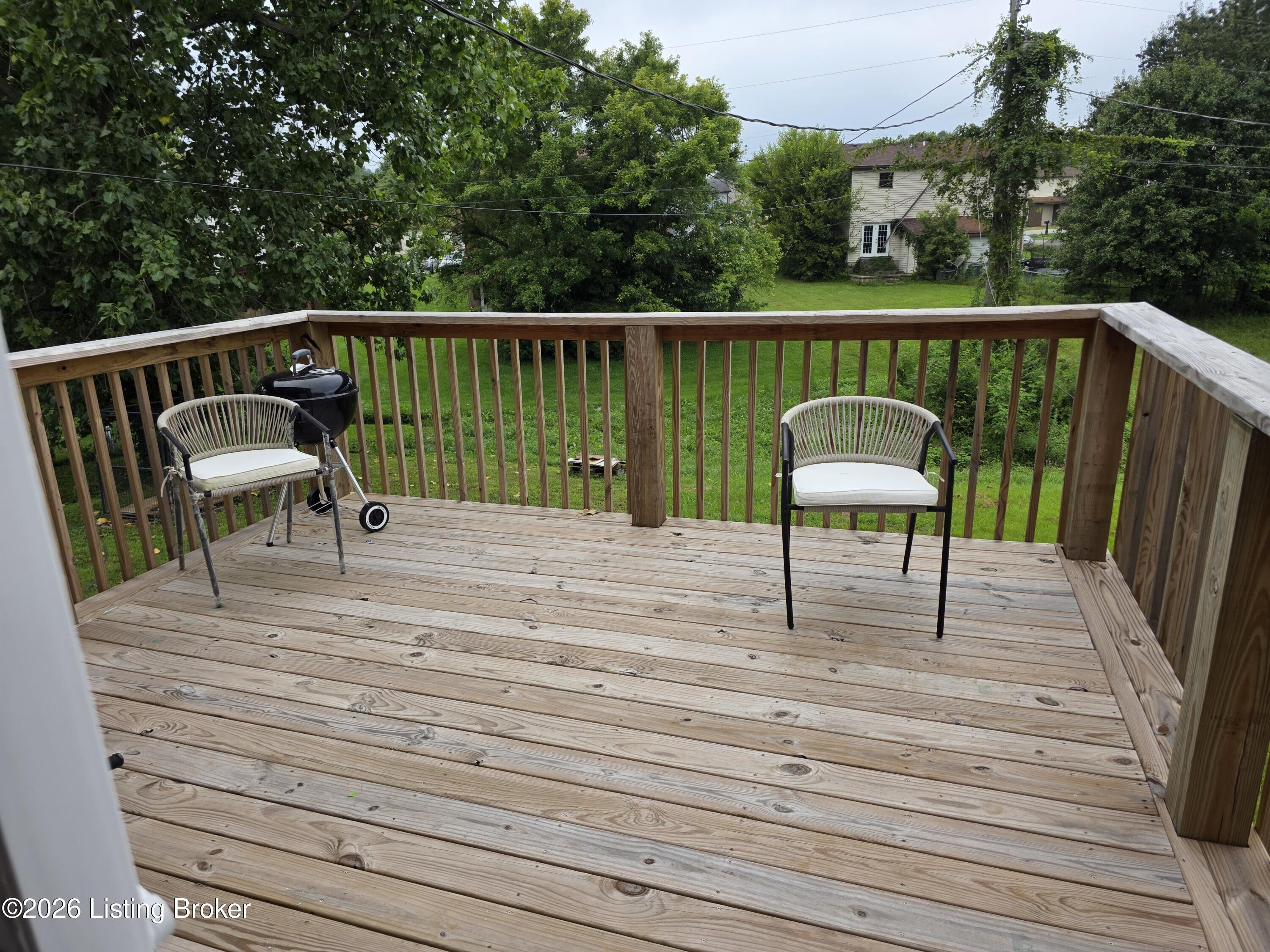 1222 Clear Ridge Ln Property Photo 22