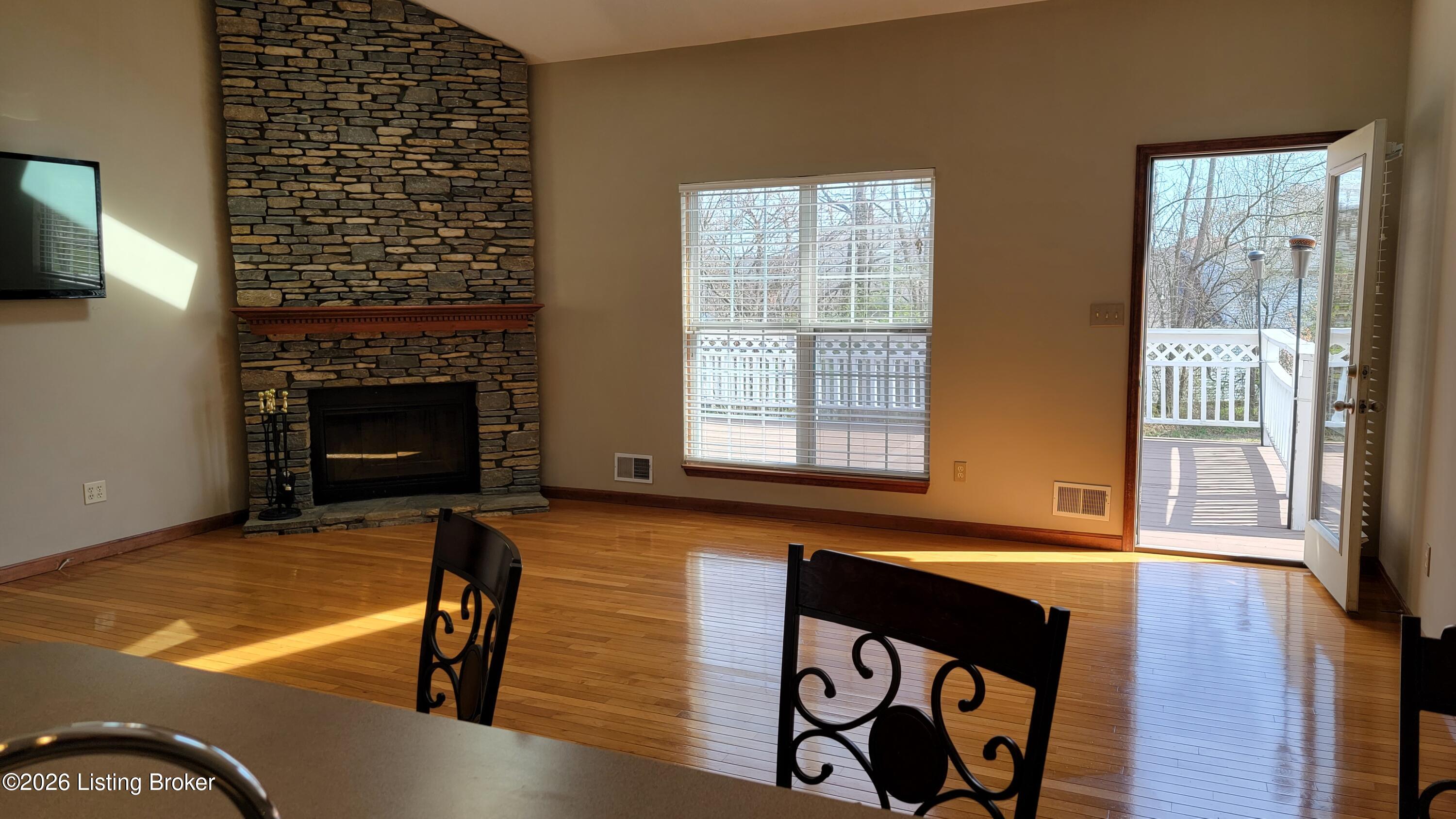 10313 Chimney Ridge Ct Property Photo 6
