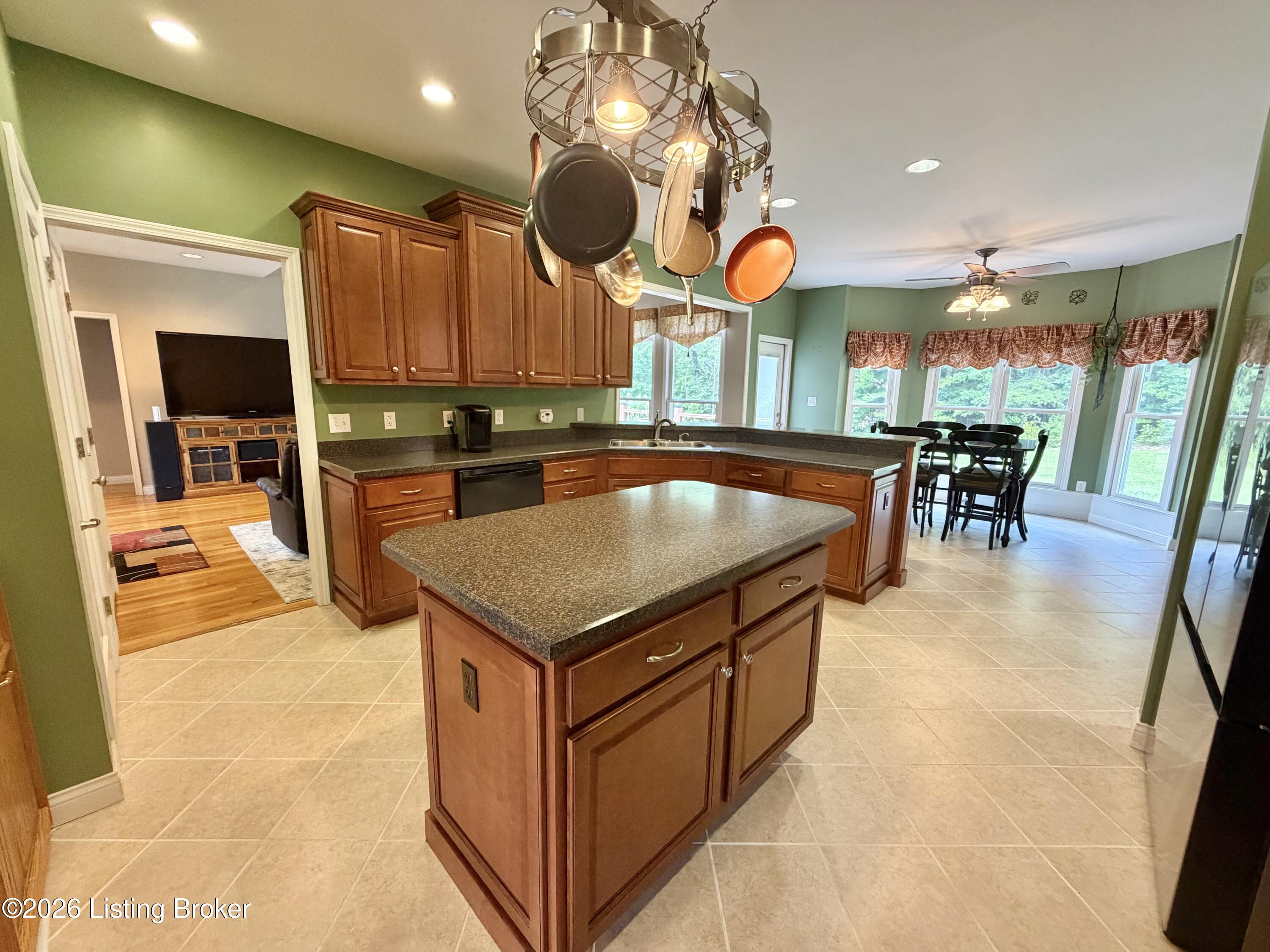1176 Wilson Run Rd Property Photo 18