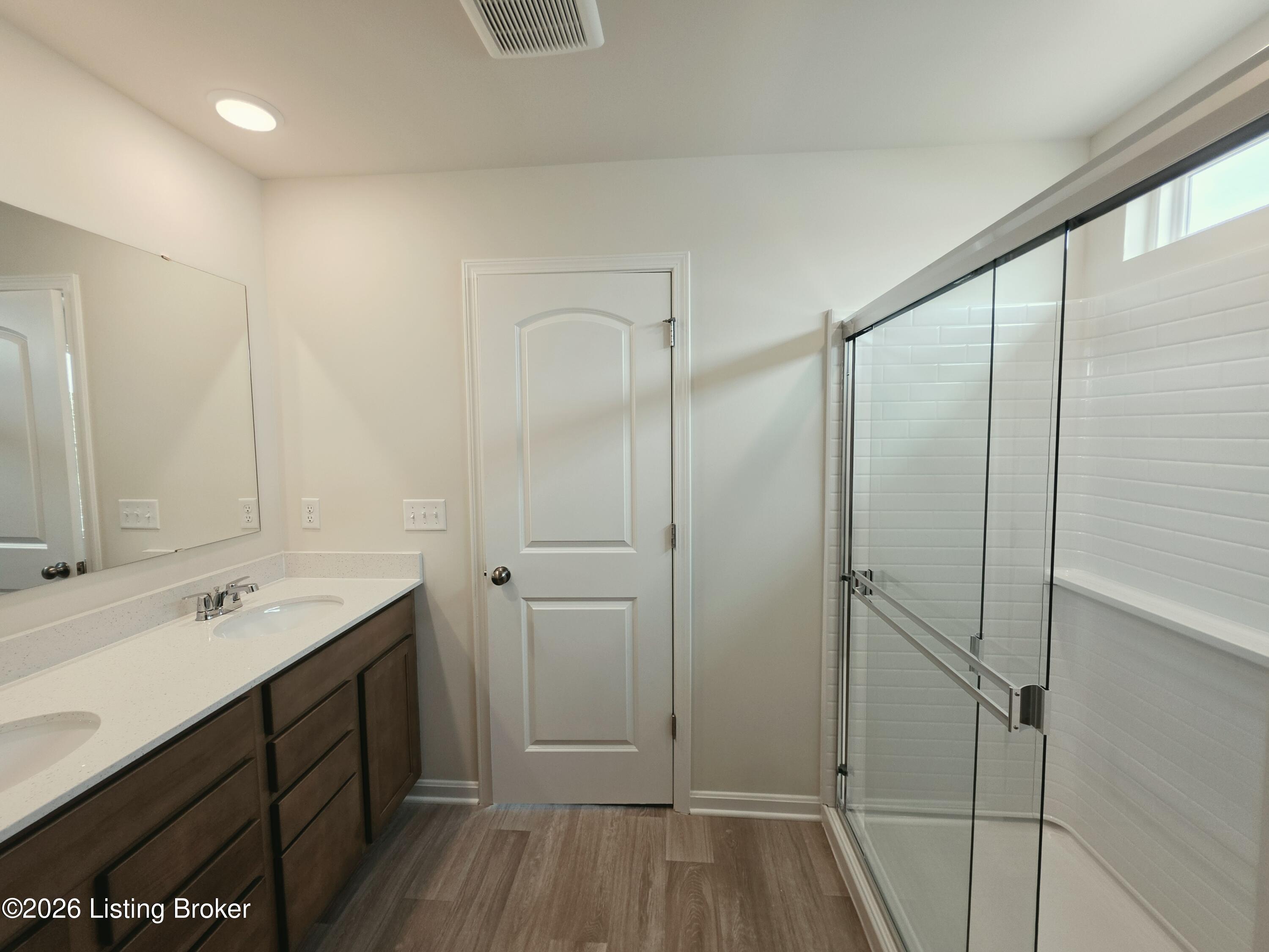 11144 Castlebrook Dr Property Photo 27