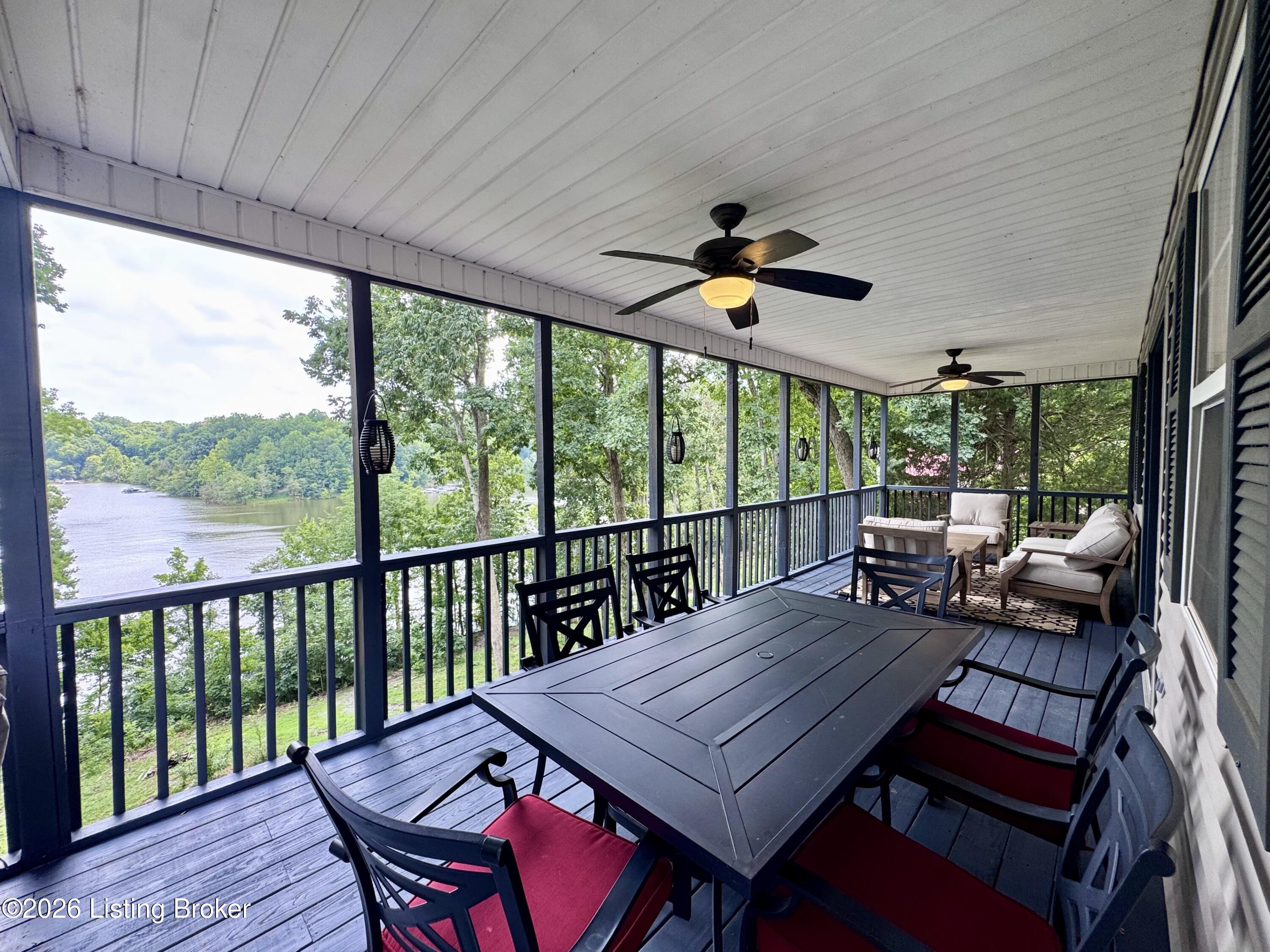 755 Meadow Lake Ln Property Photo 18