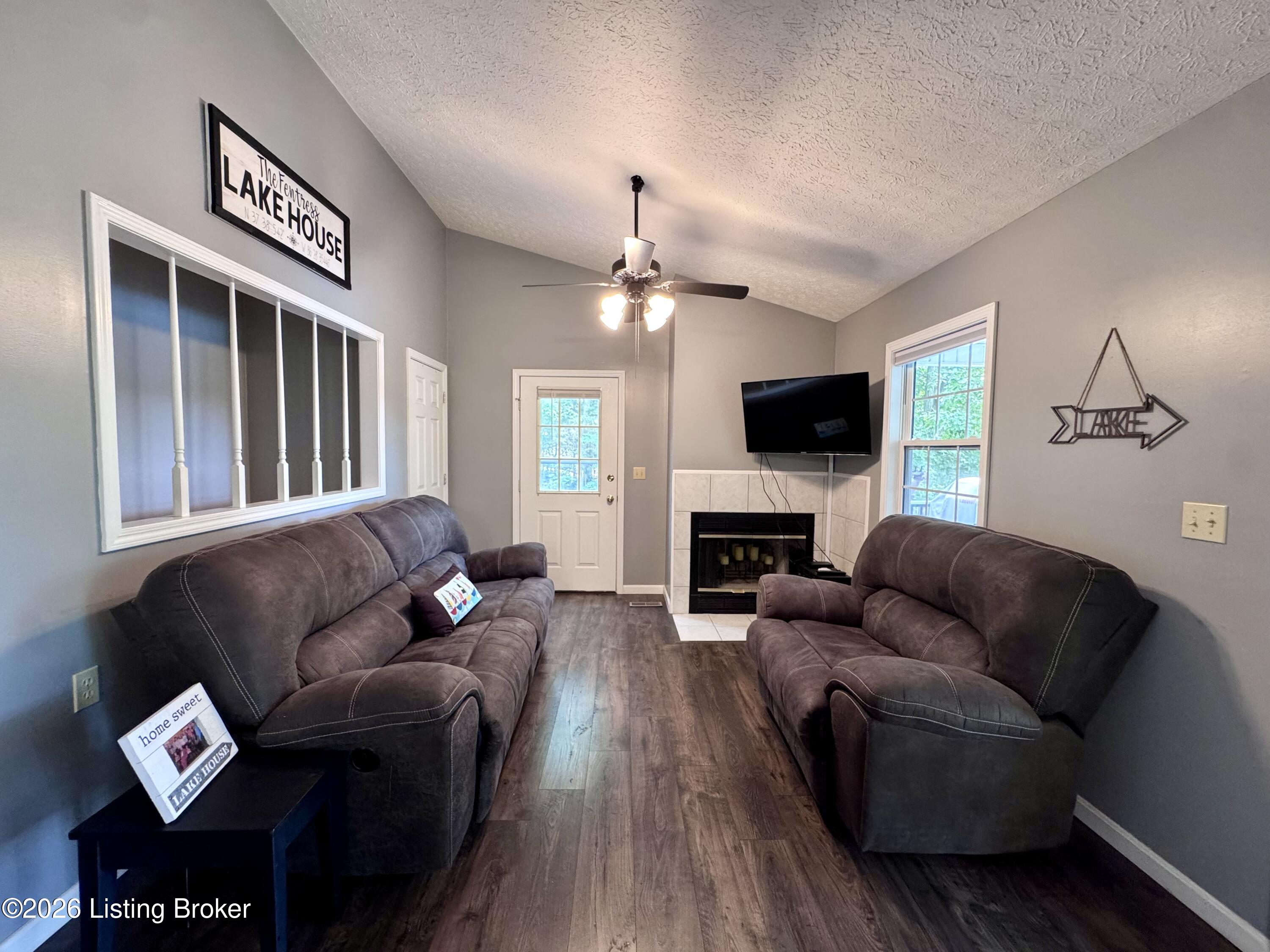 755 Meadow Lake Ln Property Photo 31