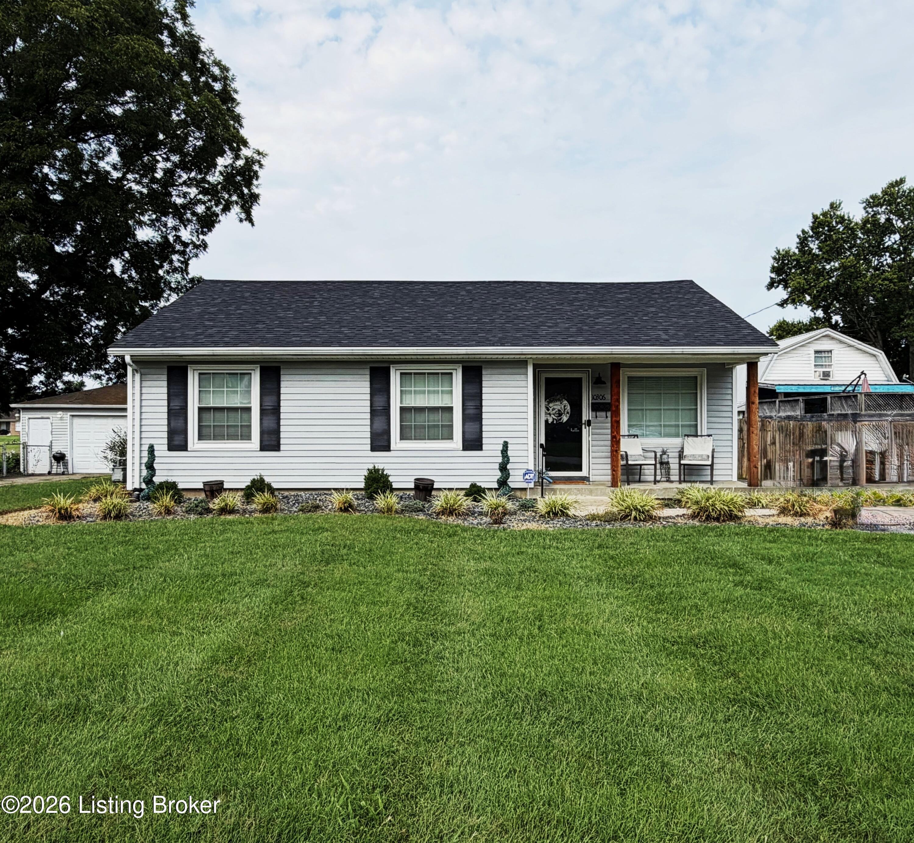 10306 Grafton Hall Rd Property Photo 1