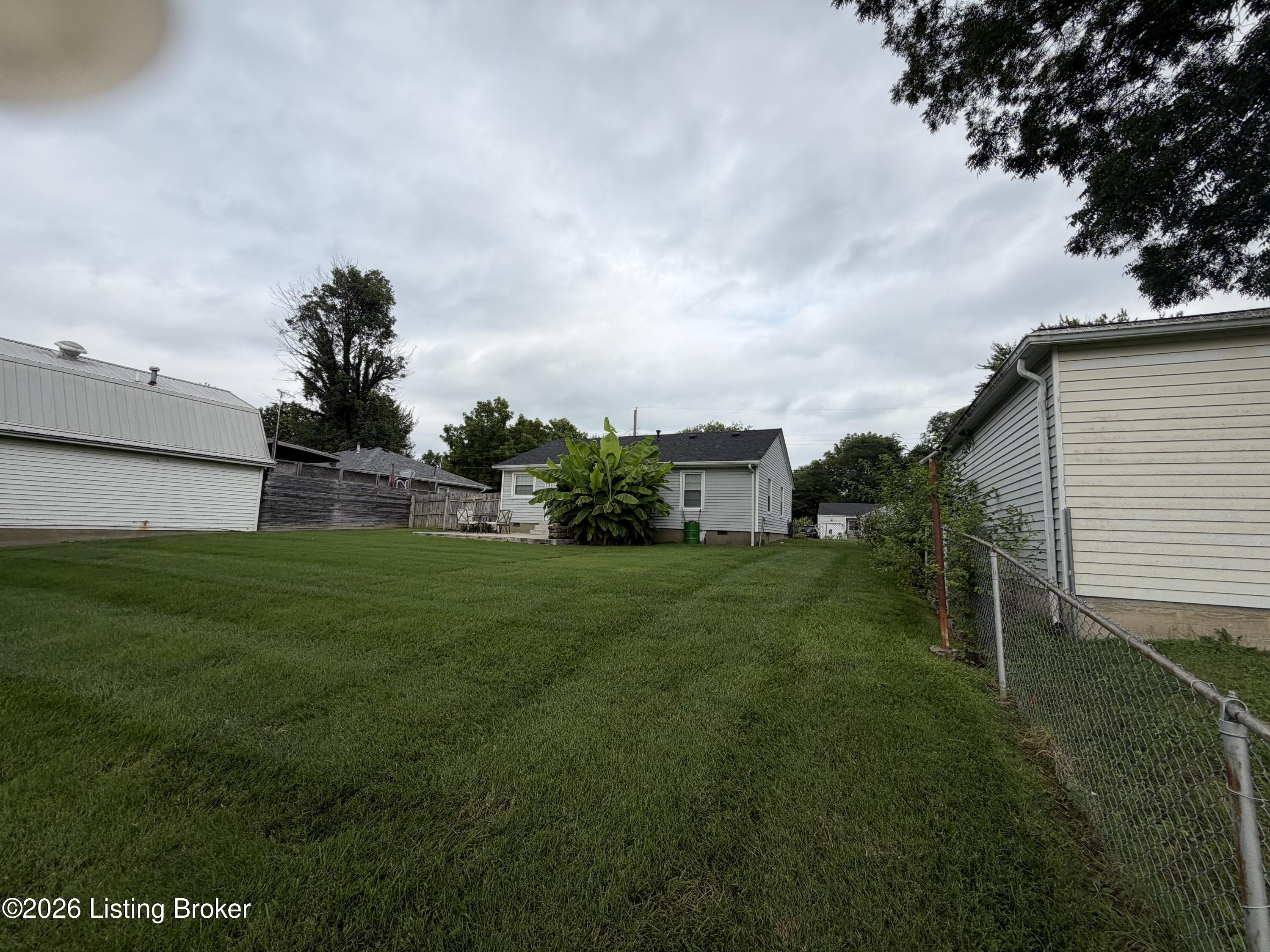 10306 Grafton Hall Rd Property Photo 5