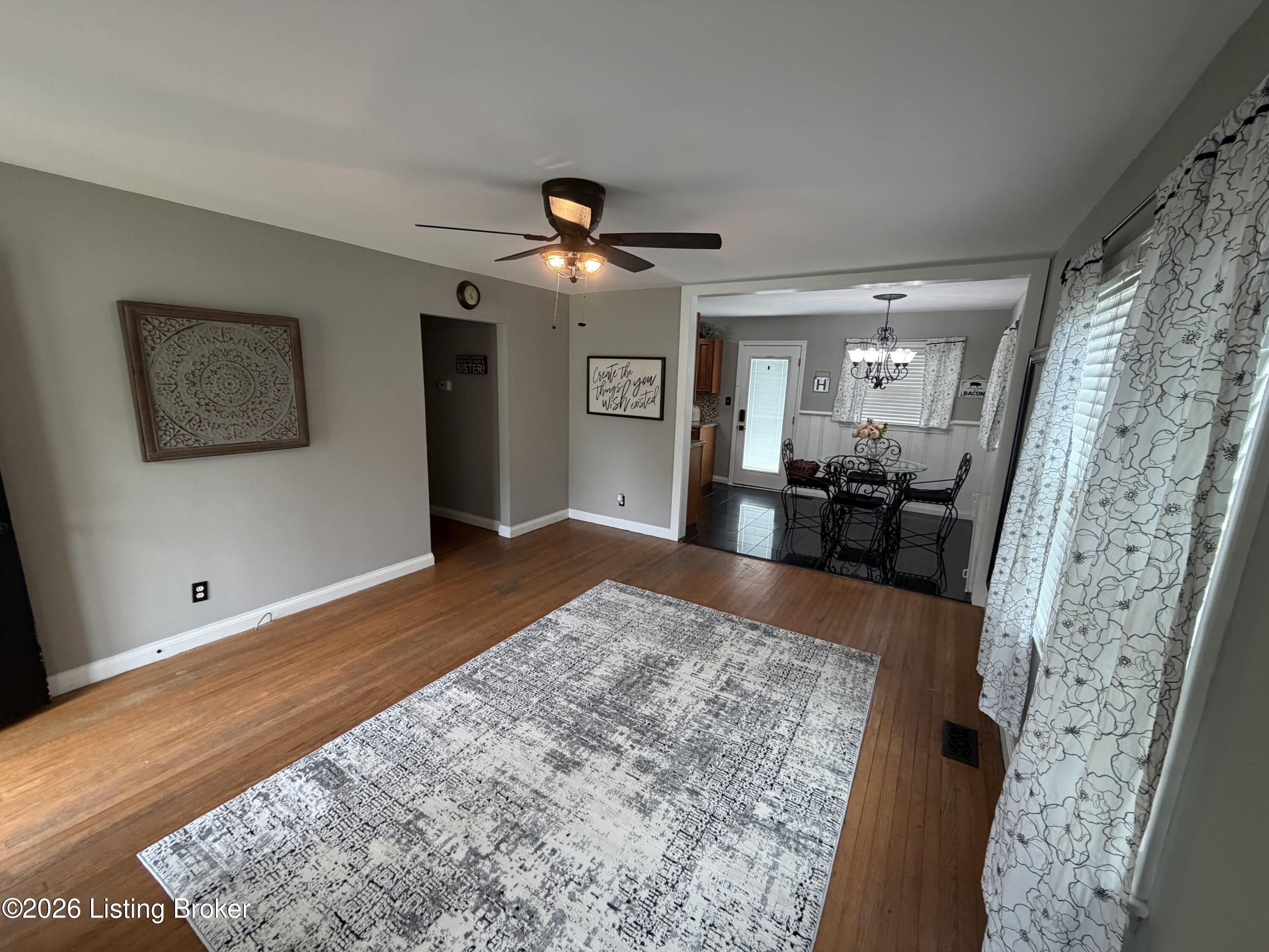 10306 Grafton Hall Rd Property Photo 6