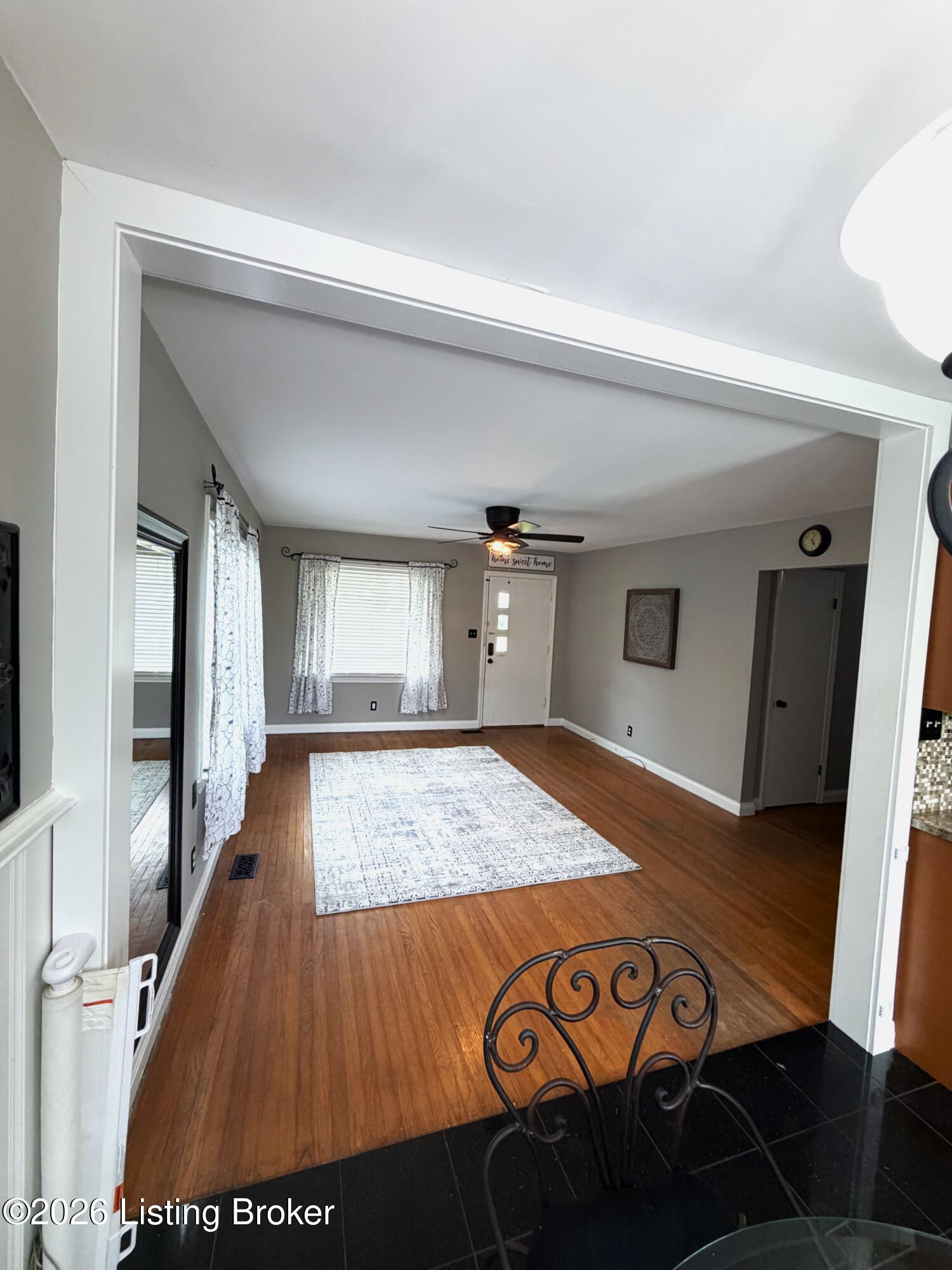 10306 Grafton Hall Rd Property Photo 9