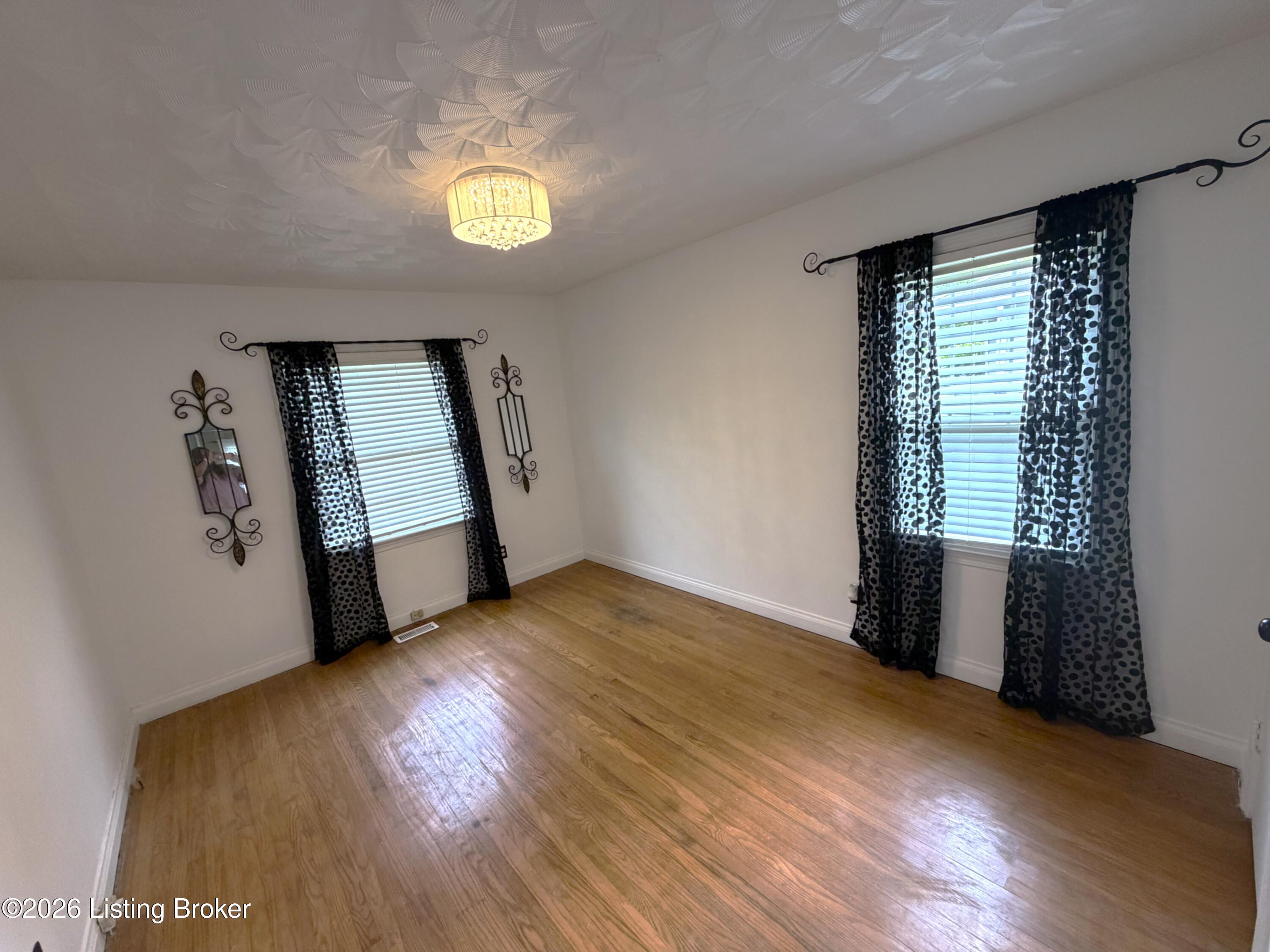 10306 Grafton Hall Rd Property Photo 11