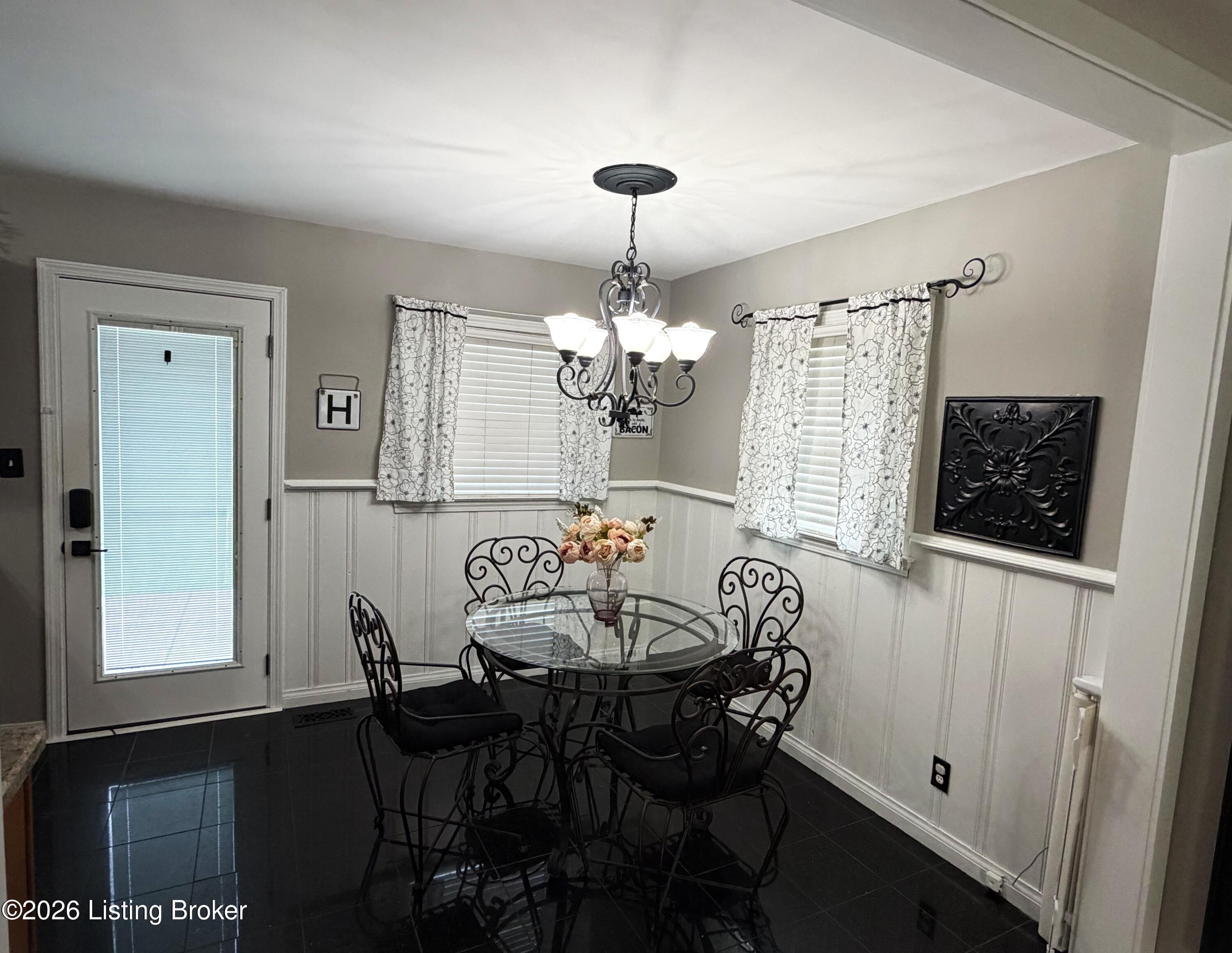 10306 Grafton Hall Rd Property Photo 27
