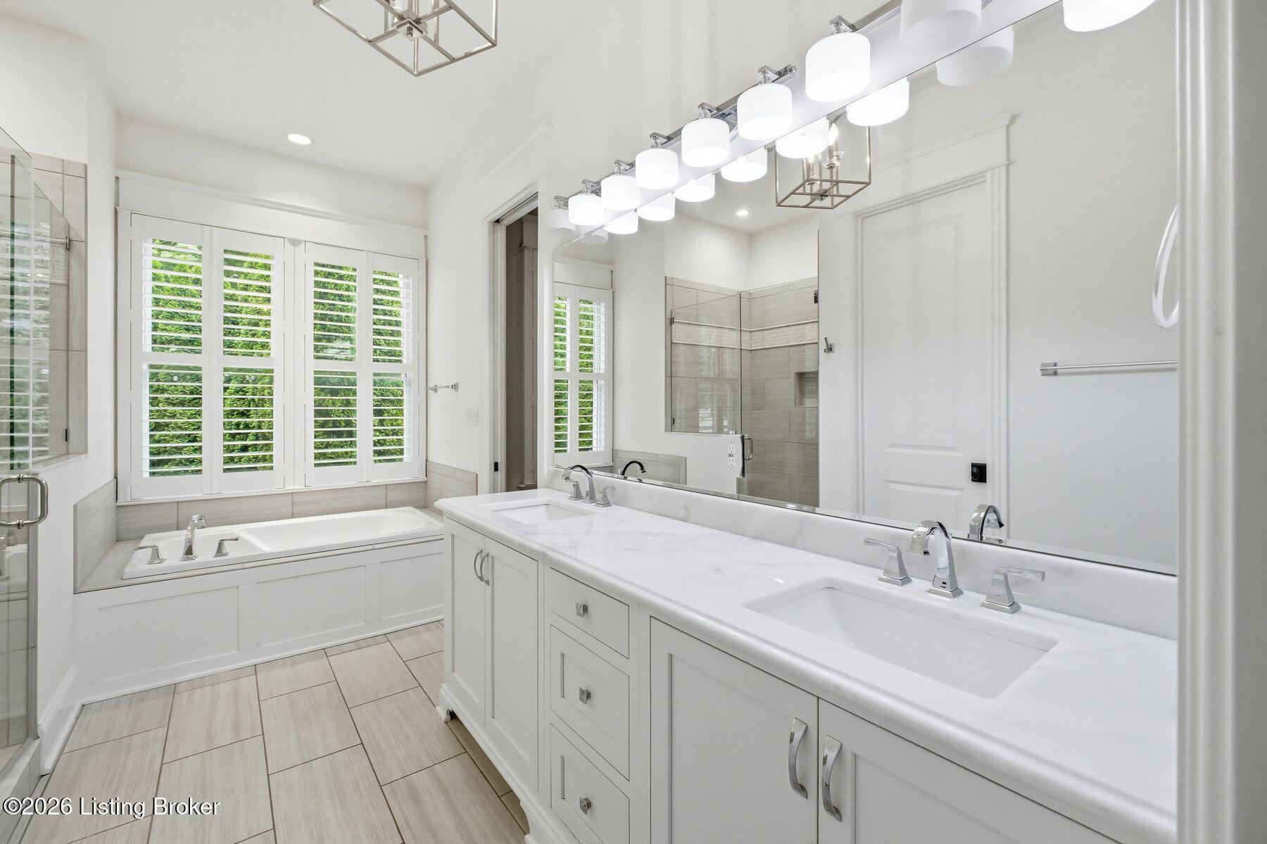 6300 Mistflower Cir Property Photo 19