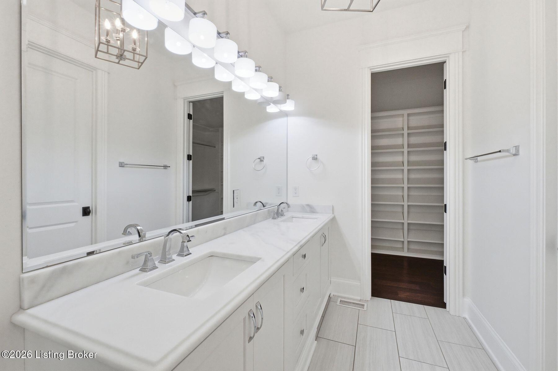 6300 Mistflower Cir Property Photo 20