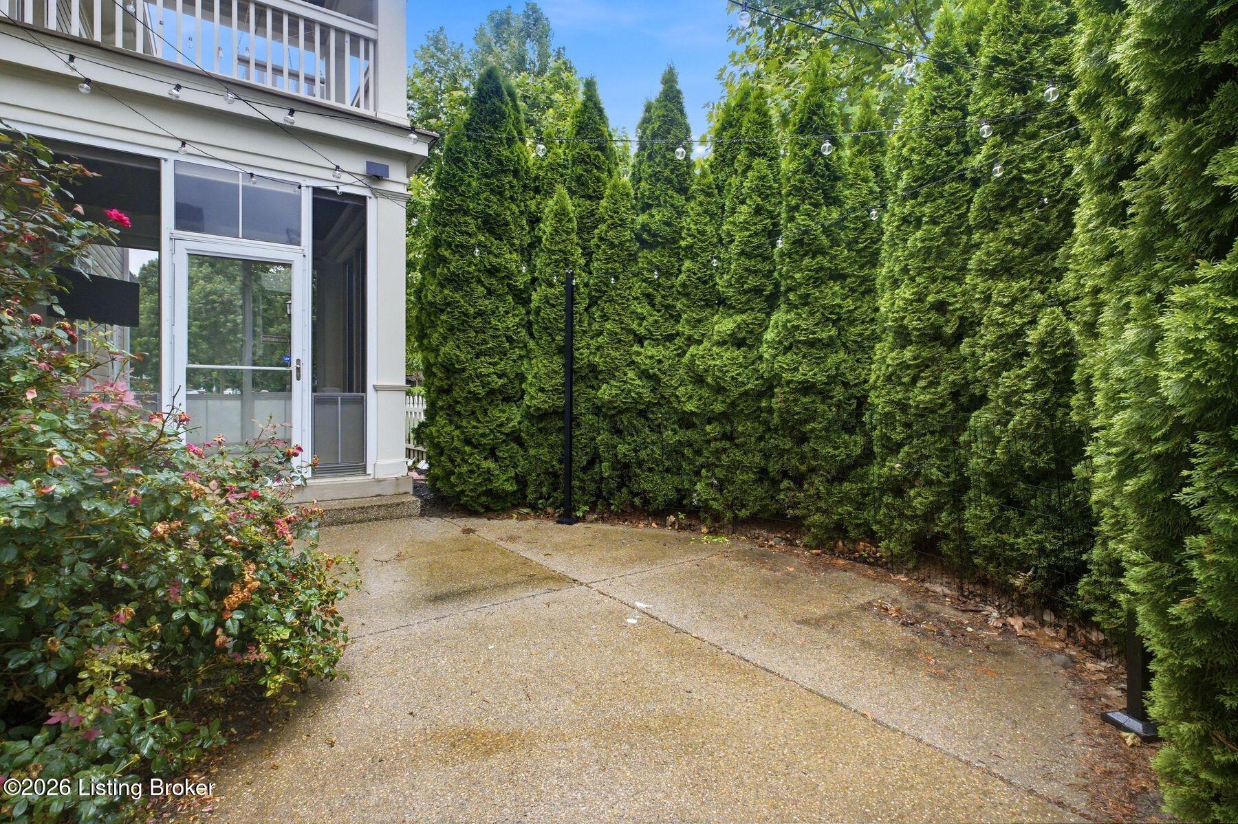6300 Mistflower Cir Property Photo 44