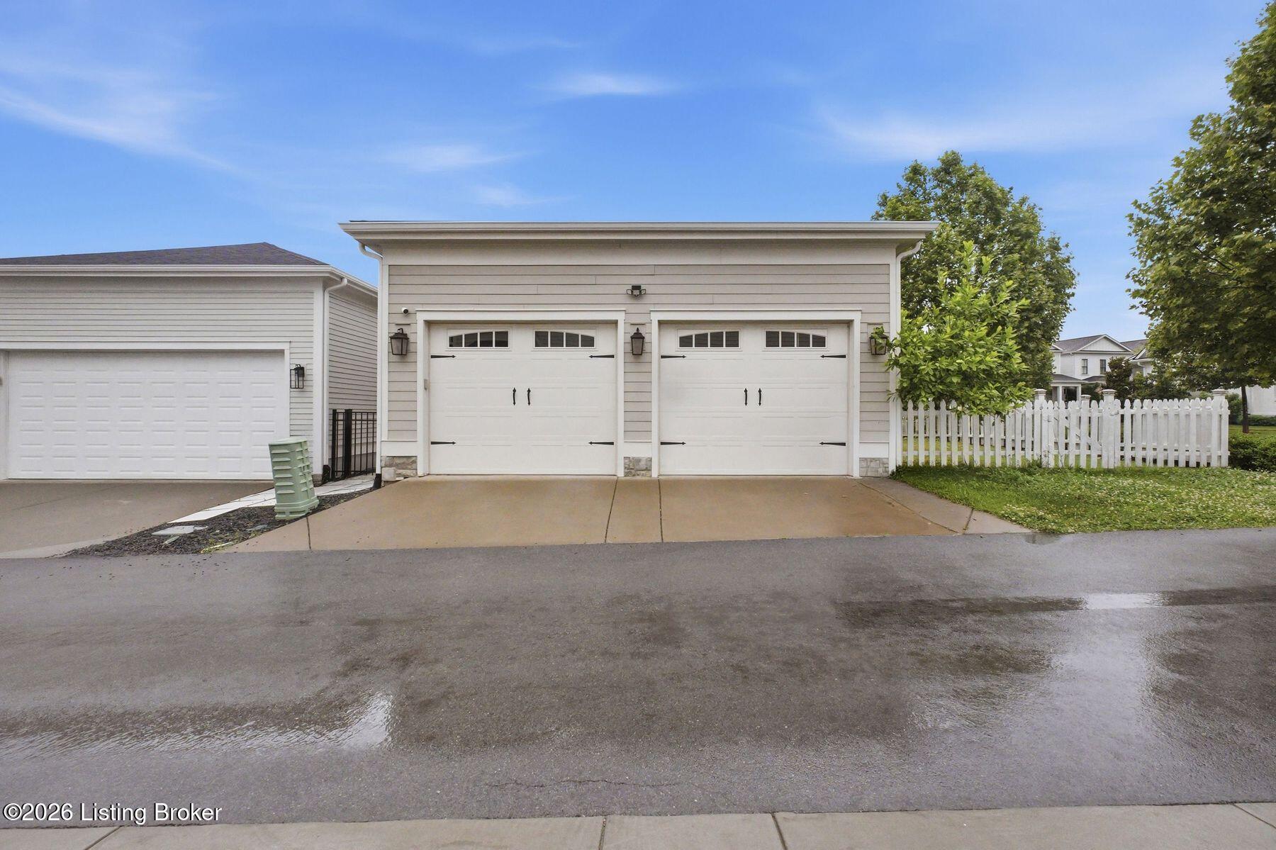 6300 Mistflower Cir Property Photo 46