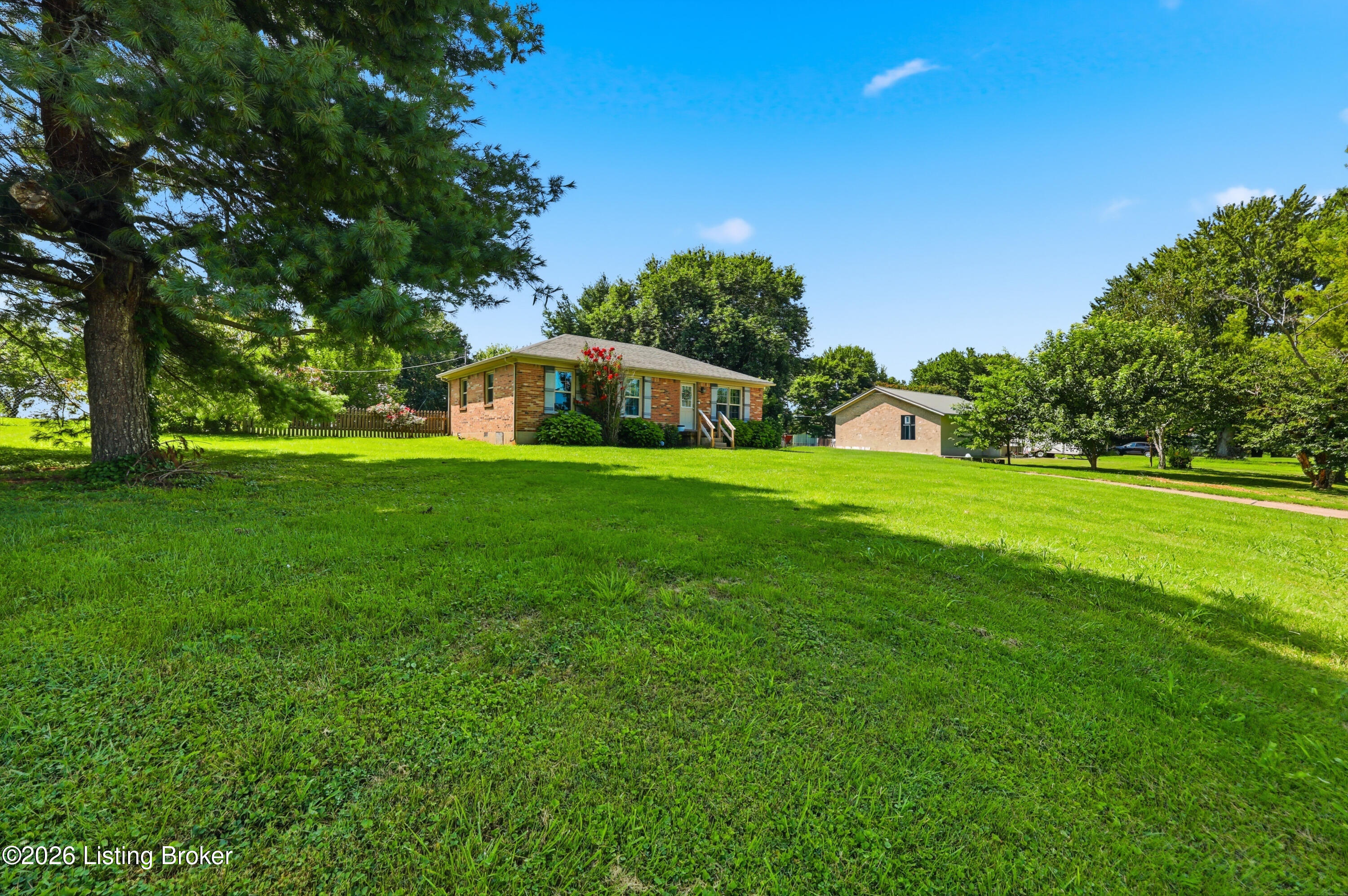 2181 Waddy Rd Property Photo 5