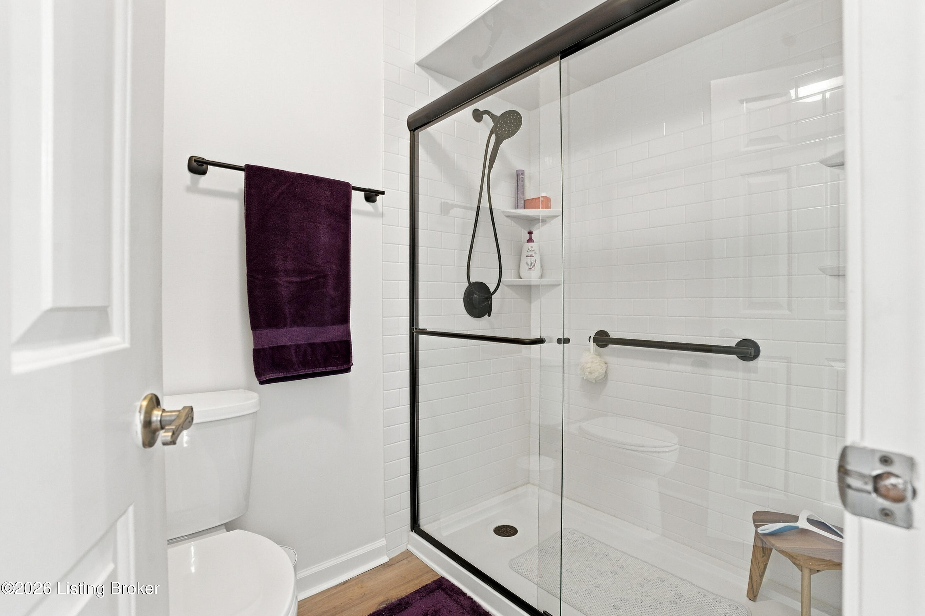818 Washburn Ave 6 Property Photo 18