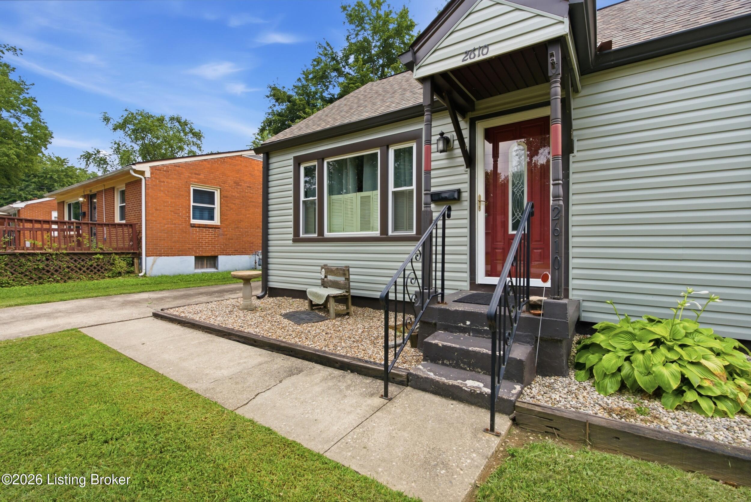 2610 Franklin Ave Property Photo 4