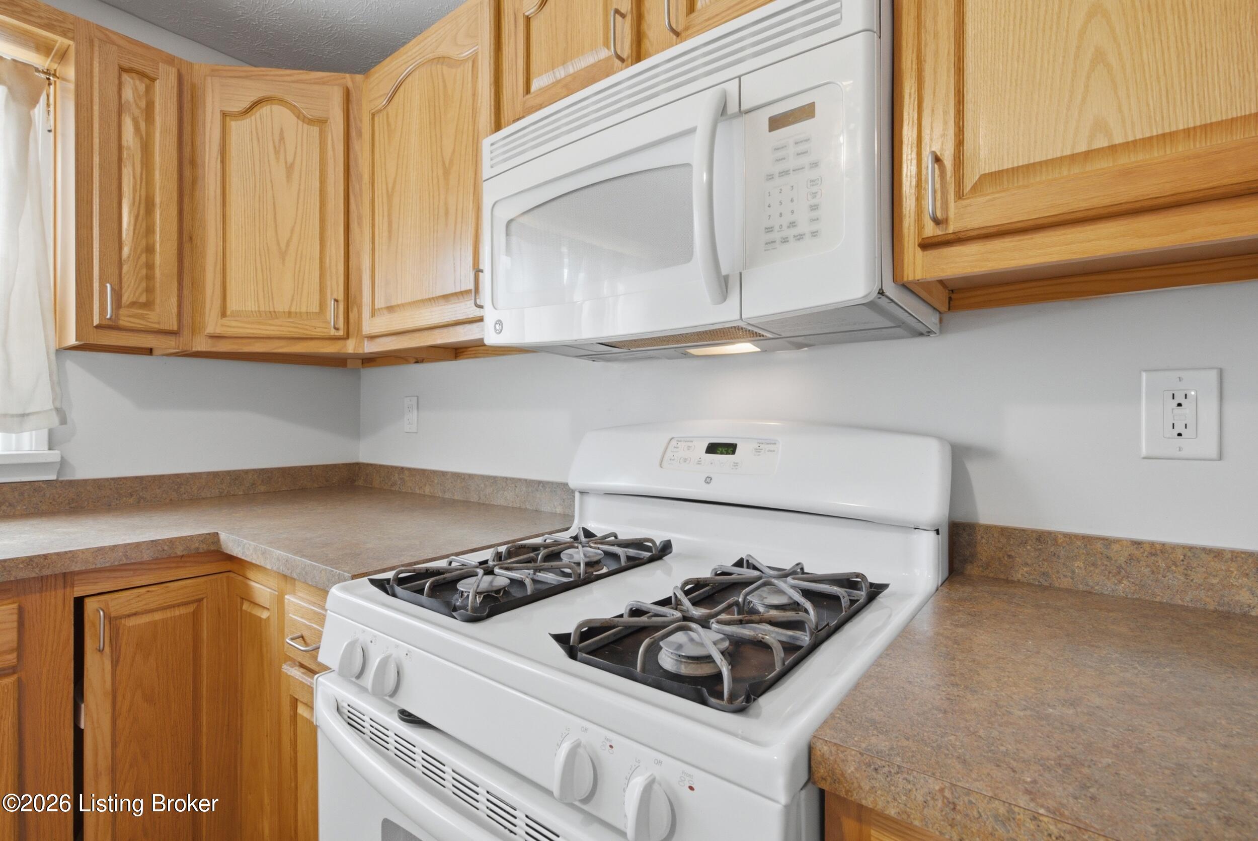 2610 Franklin Ave Property Photo 14