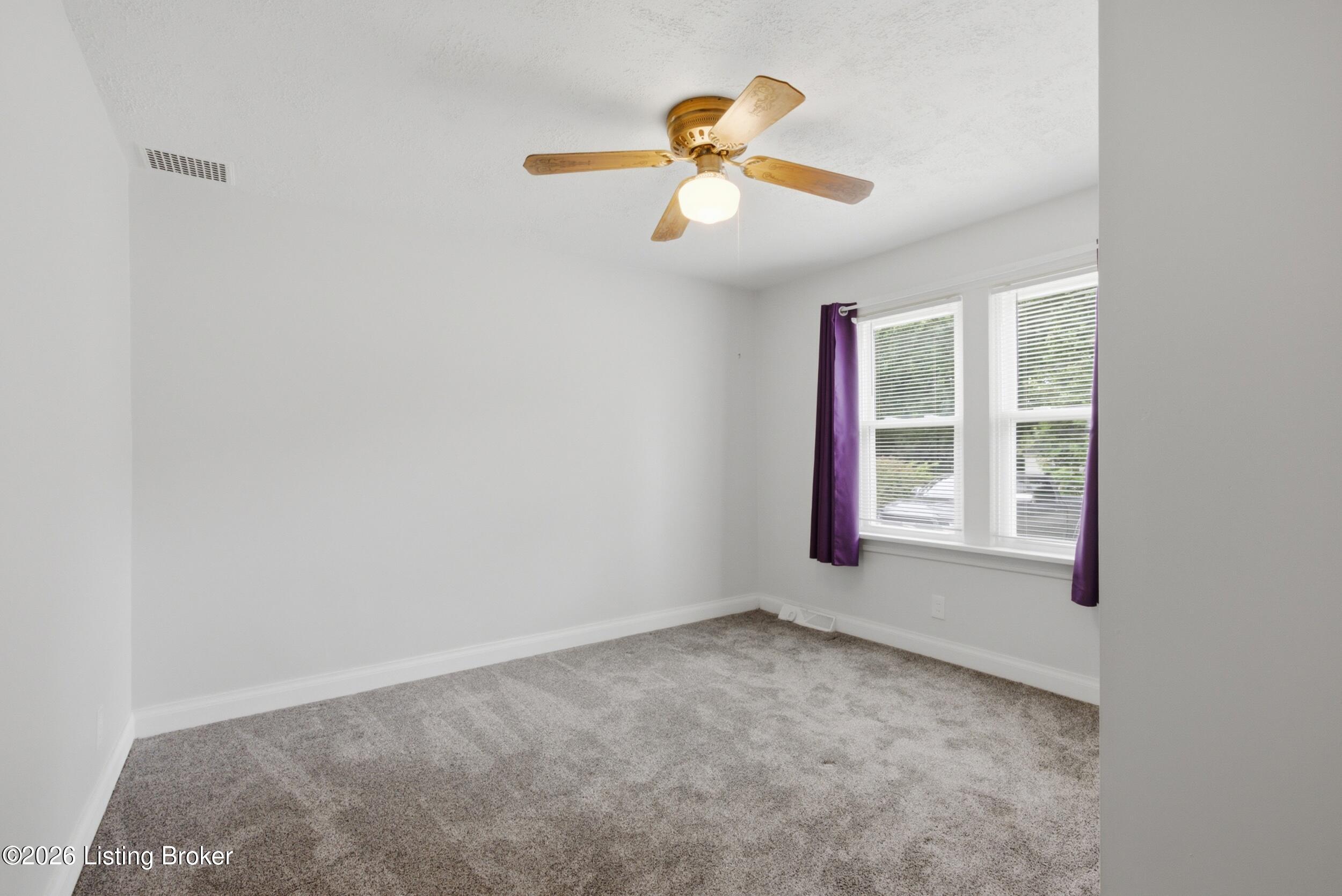 2610 Franklin Ave Property Photo 17