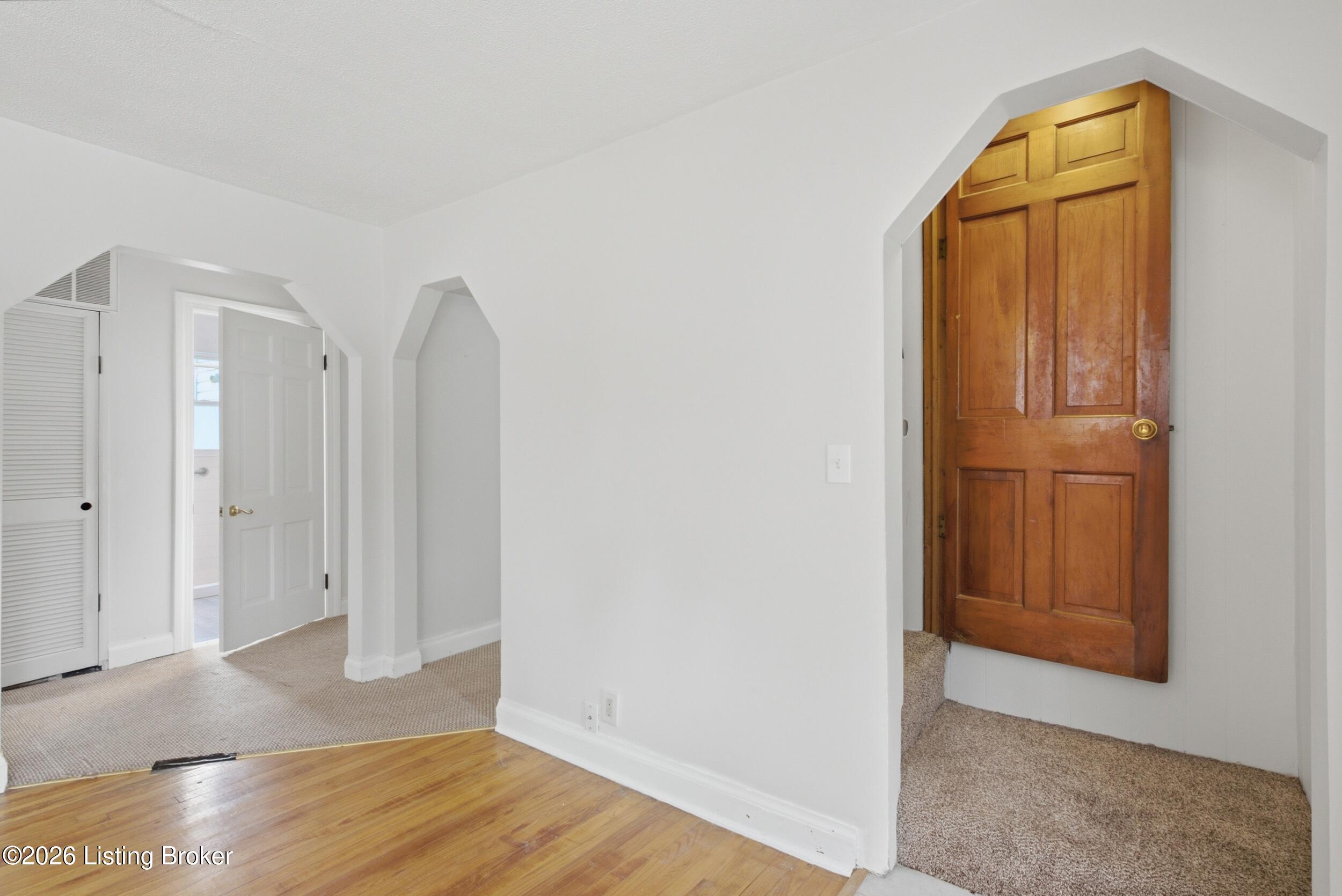 2610 Franklin Ave Property Photo 19