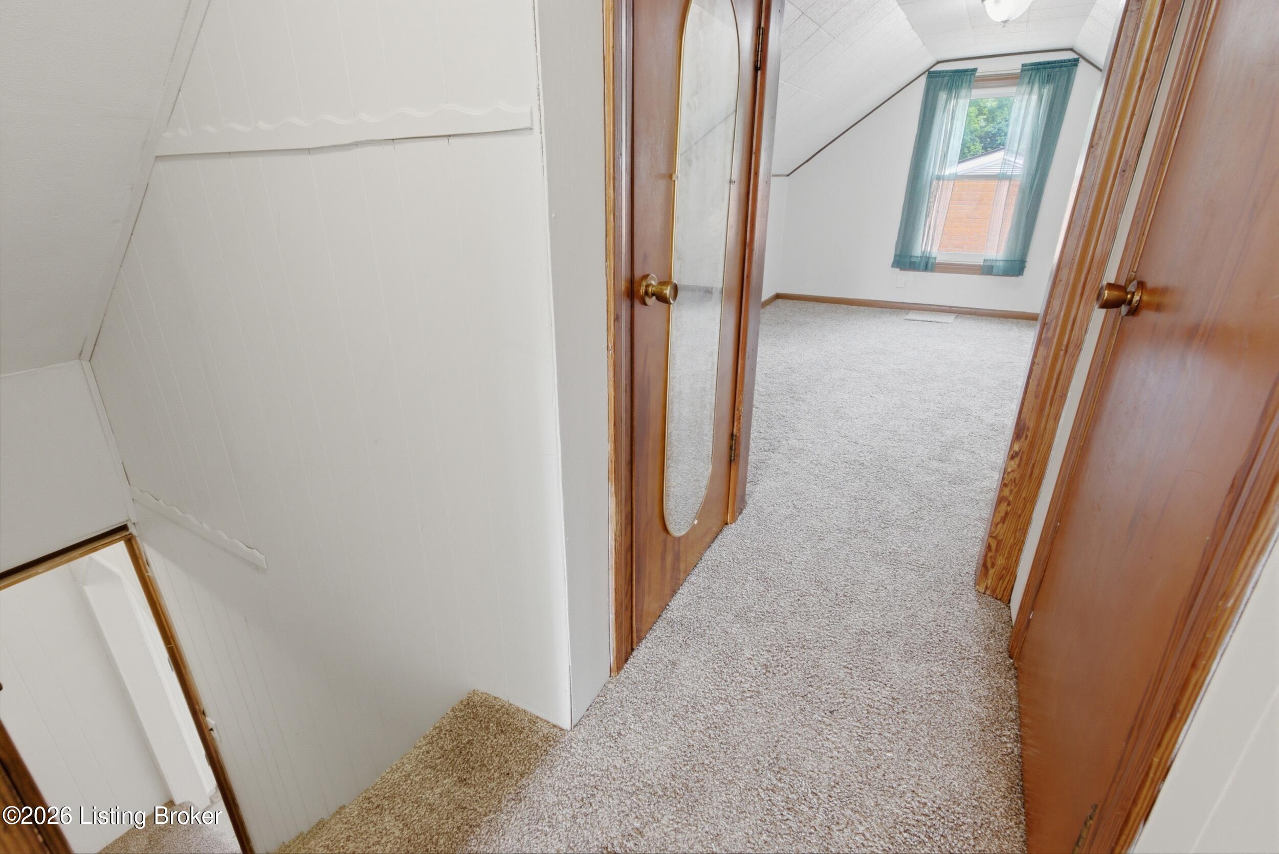 2610 Franklin Ave Property Photo 21