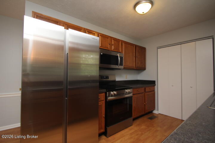 1037 David Dr Property Photo 11