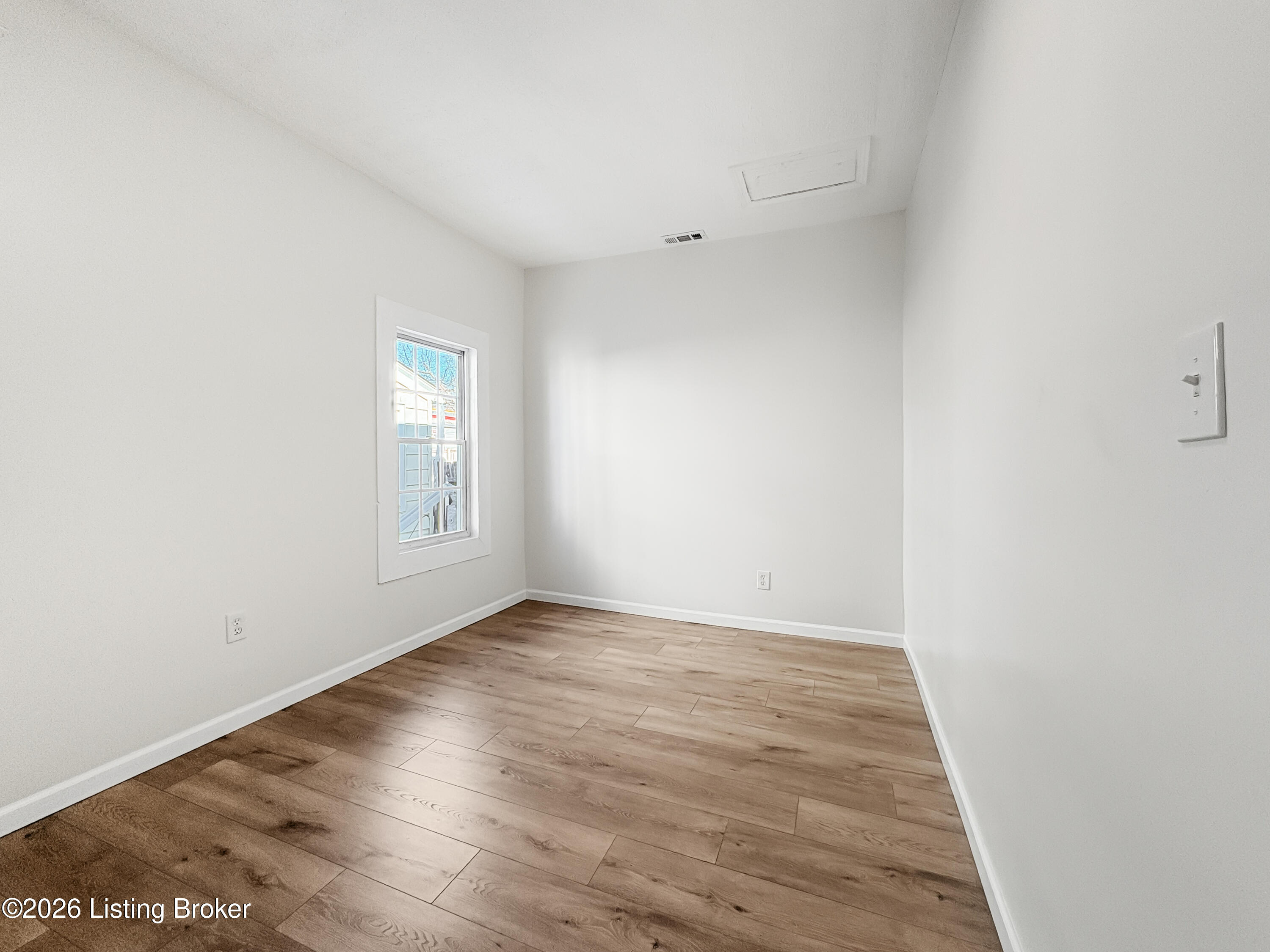 2711 Rodman St Property Photo 9
