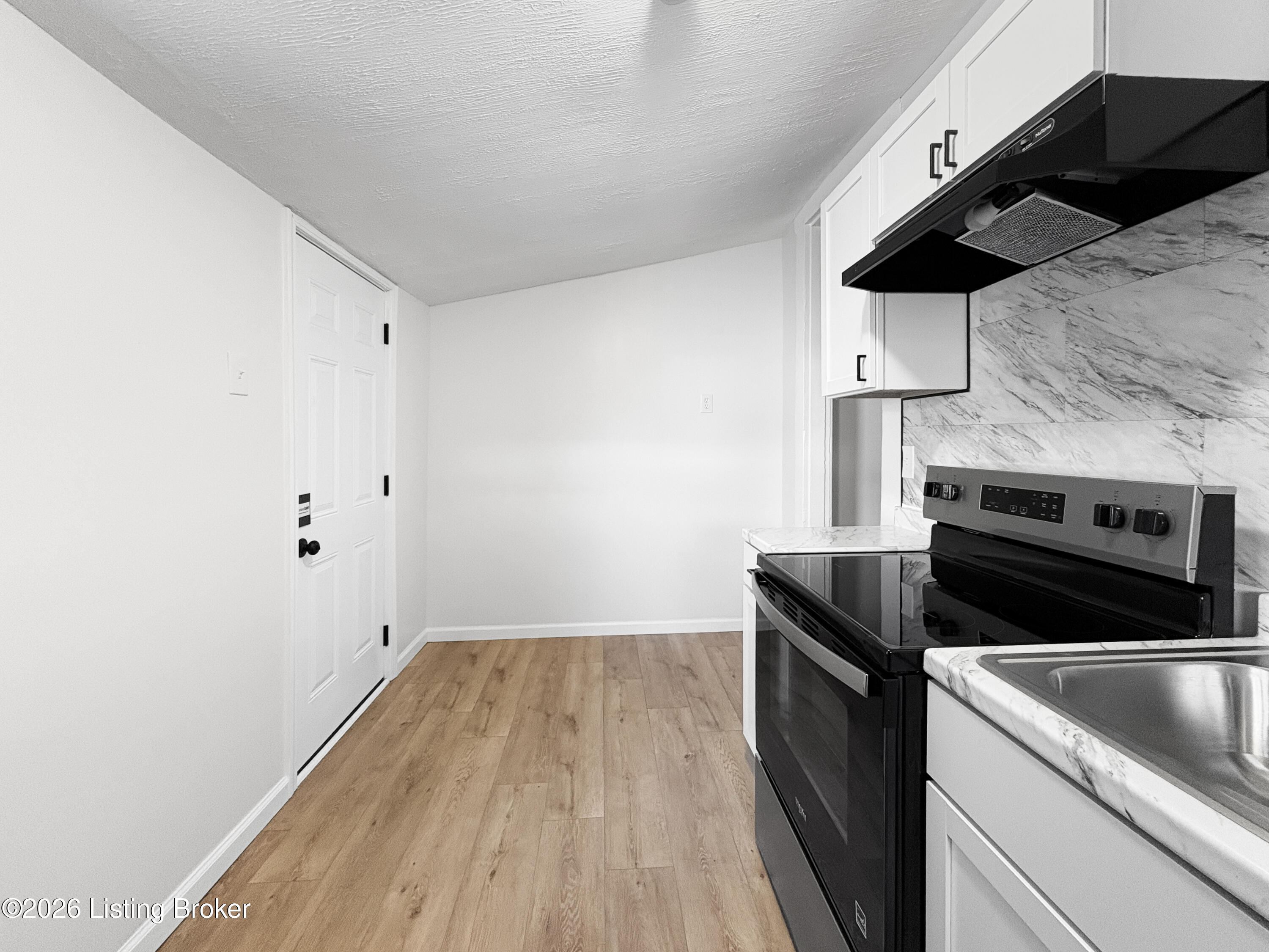 2711 Rodman St Property Photo 21