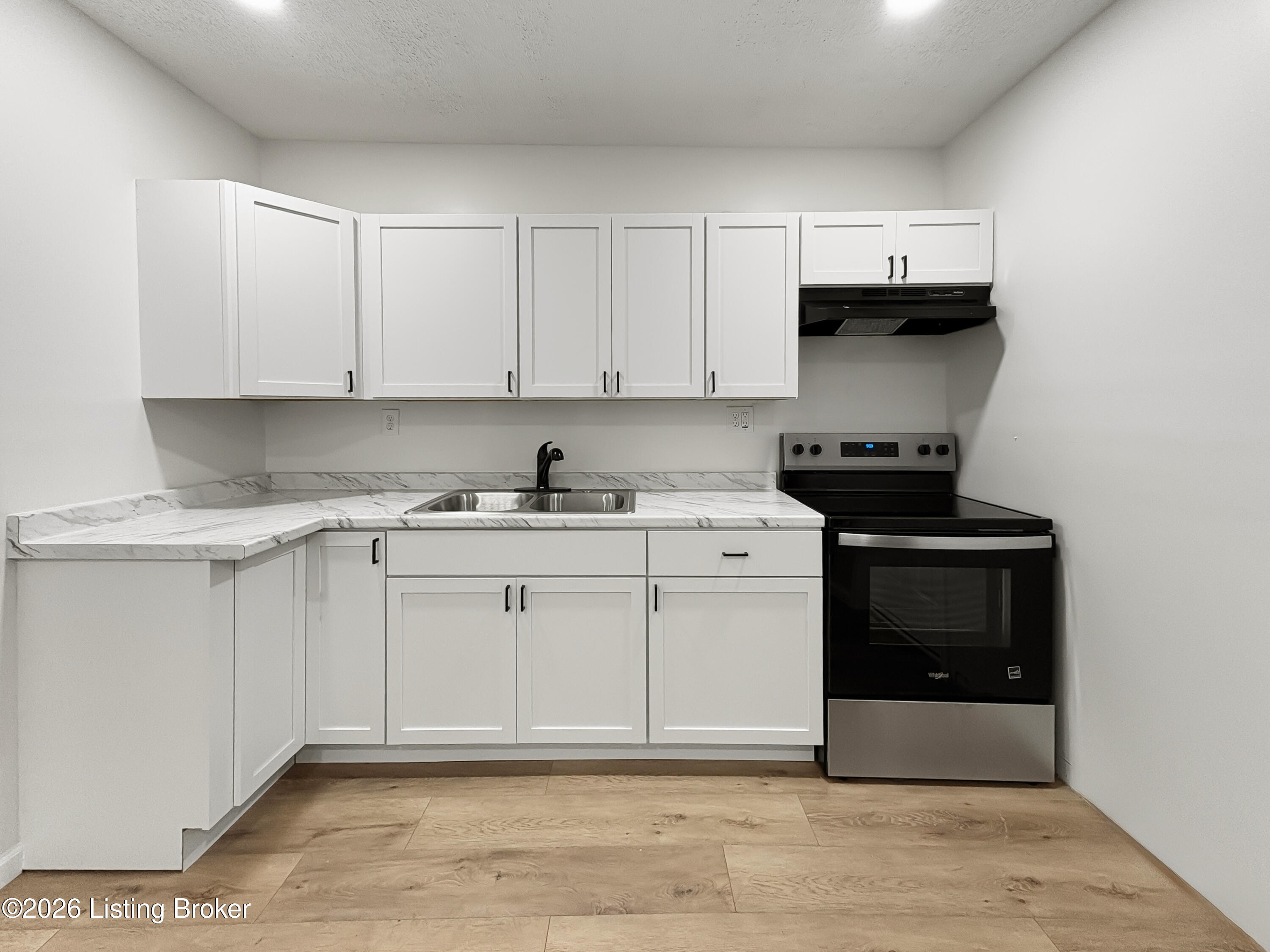 2711 Rodman St Property Photo 30