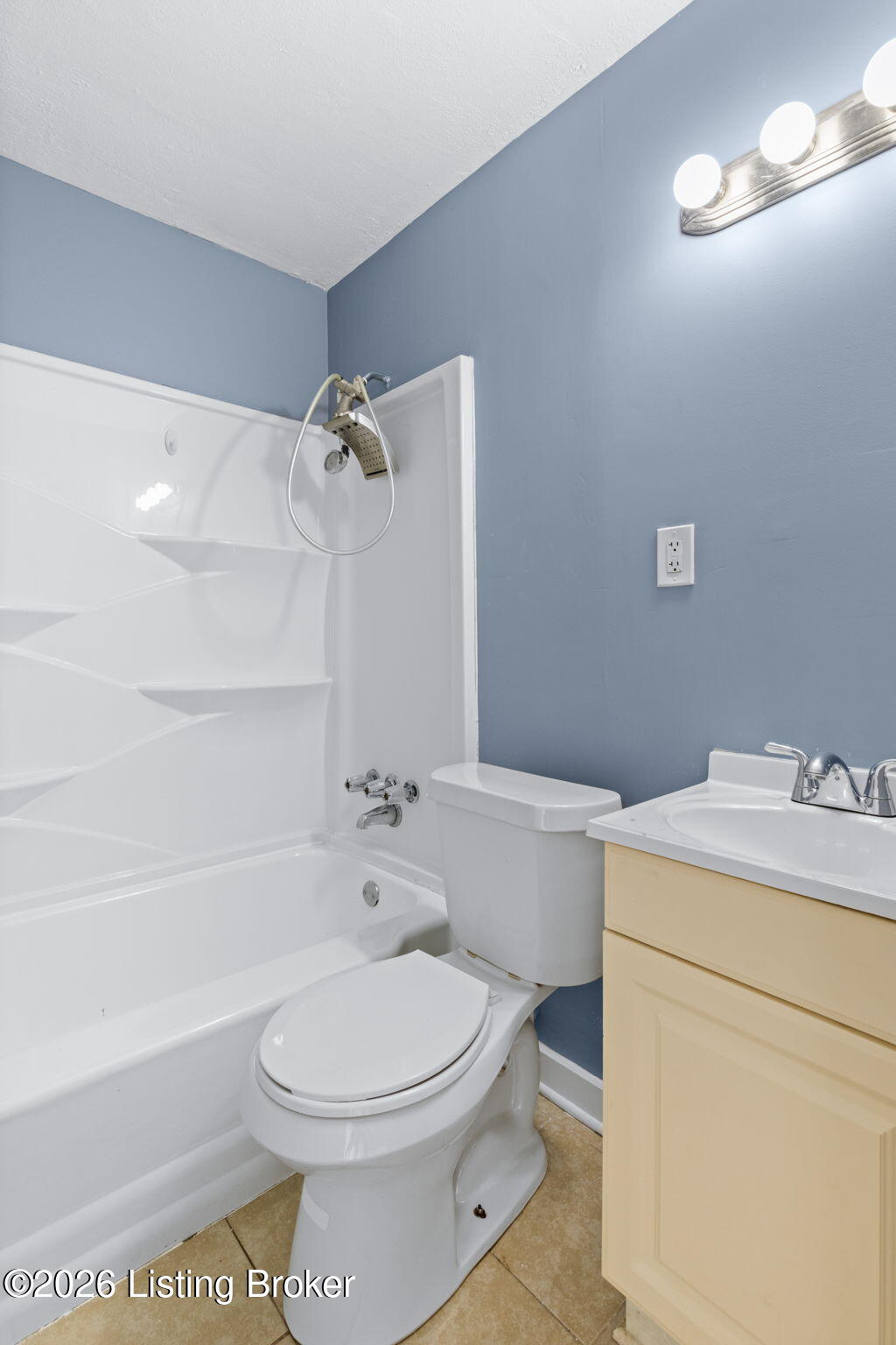 1028 Camden Ave Property Photo 12
