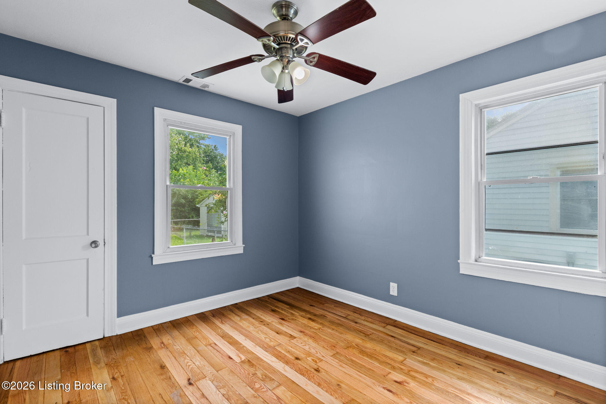 1028 Camden Ave Property Photo 13