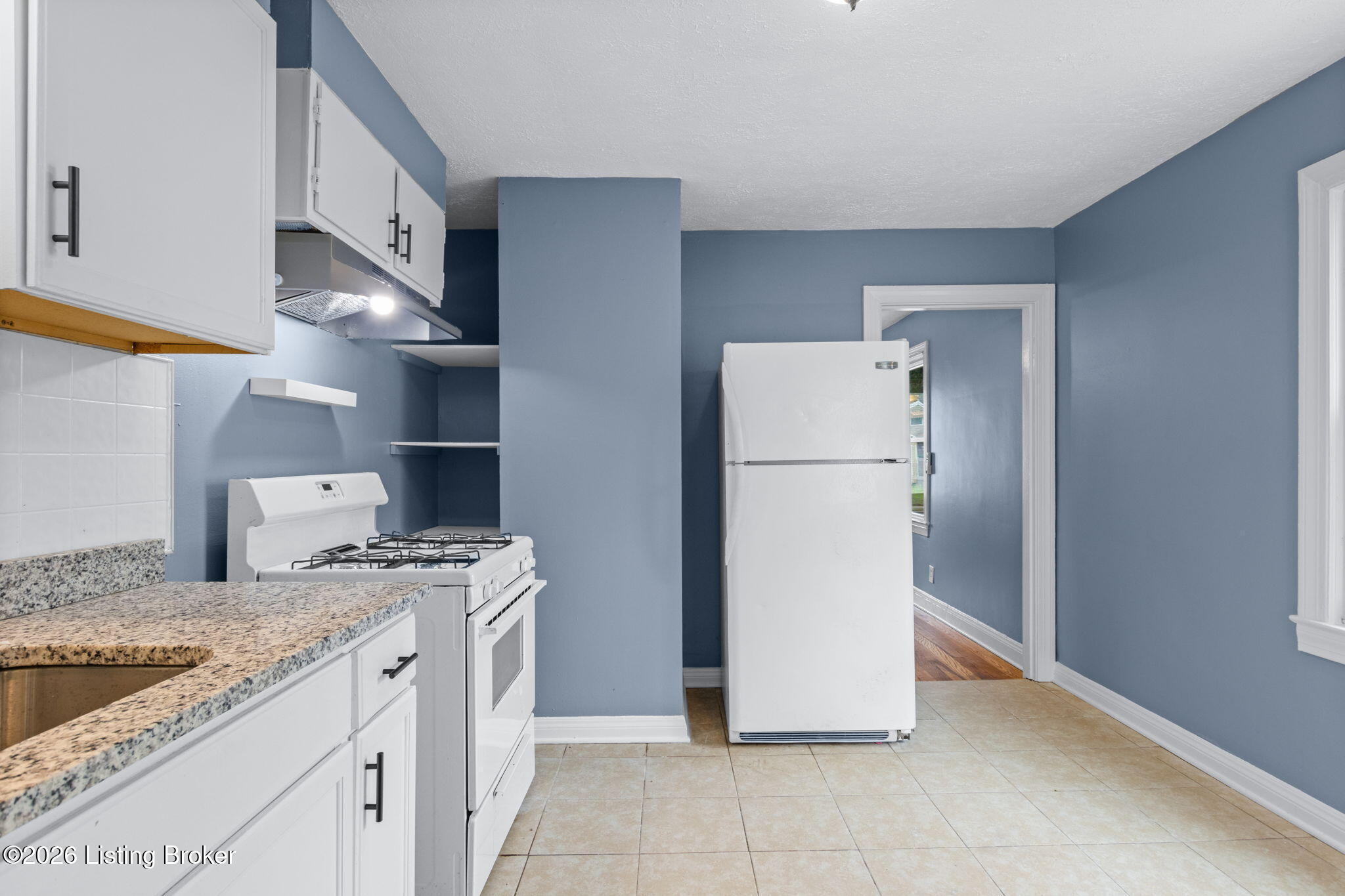 1028 Camden Ave Property Photo 19