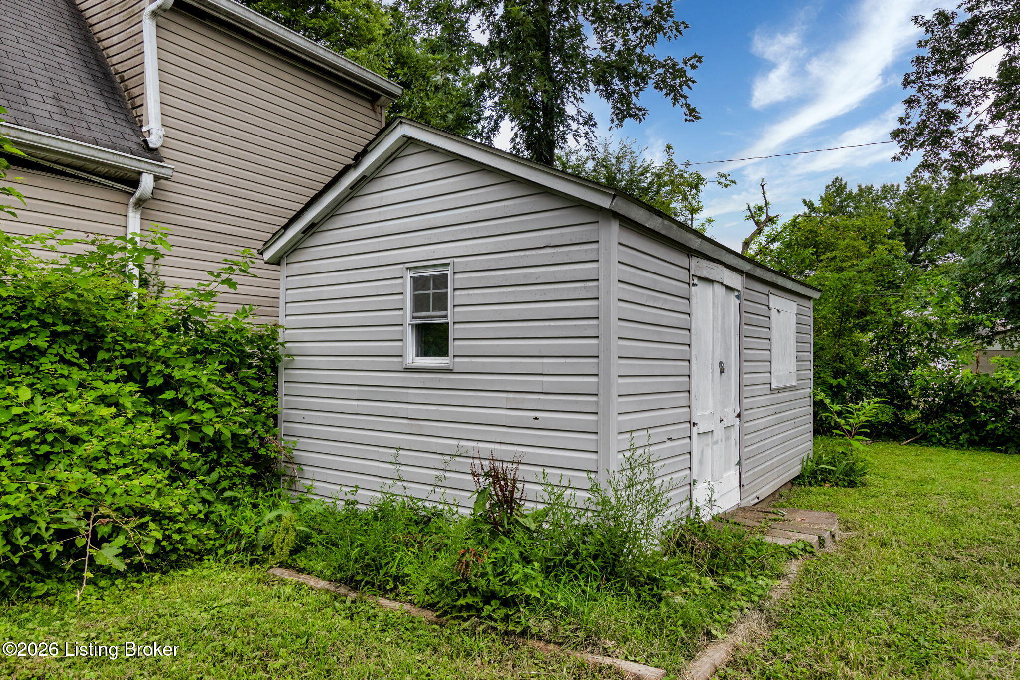 1028 Camden Ave Property Photo 25