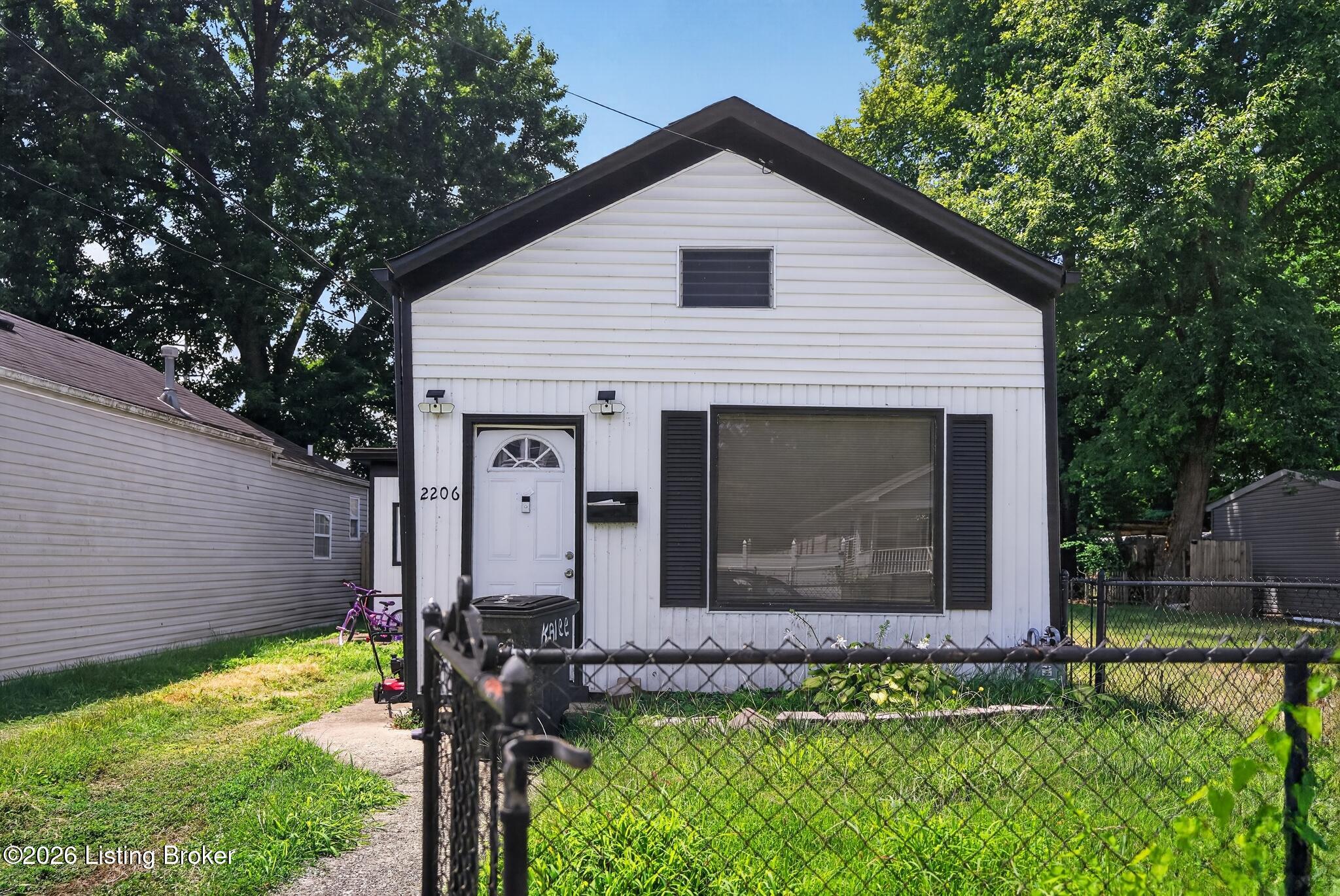 2206 Saint Xavier St Property Photo 1