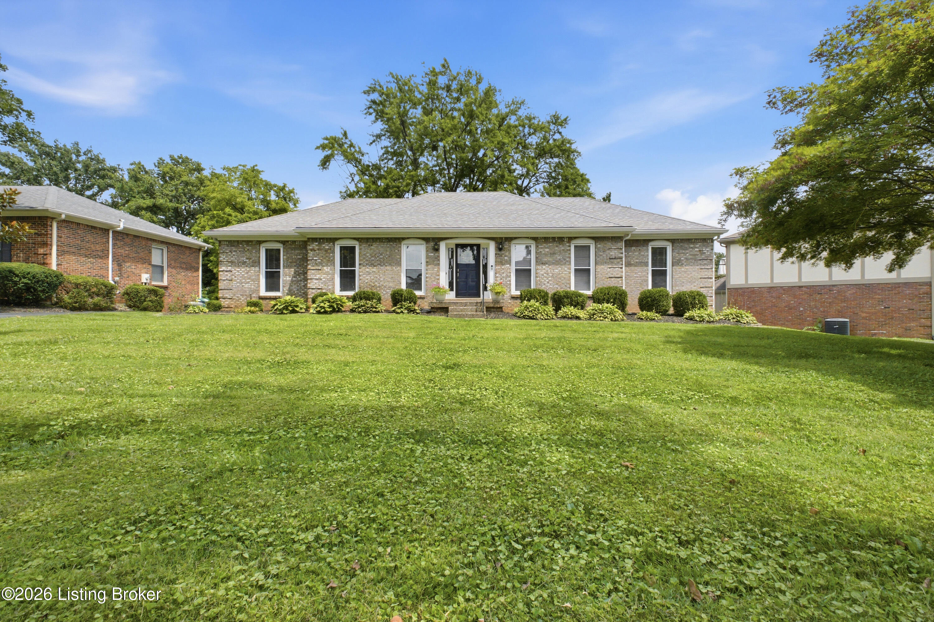 213 Club Oak Ct Property Photo 1