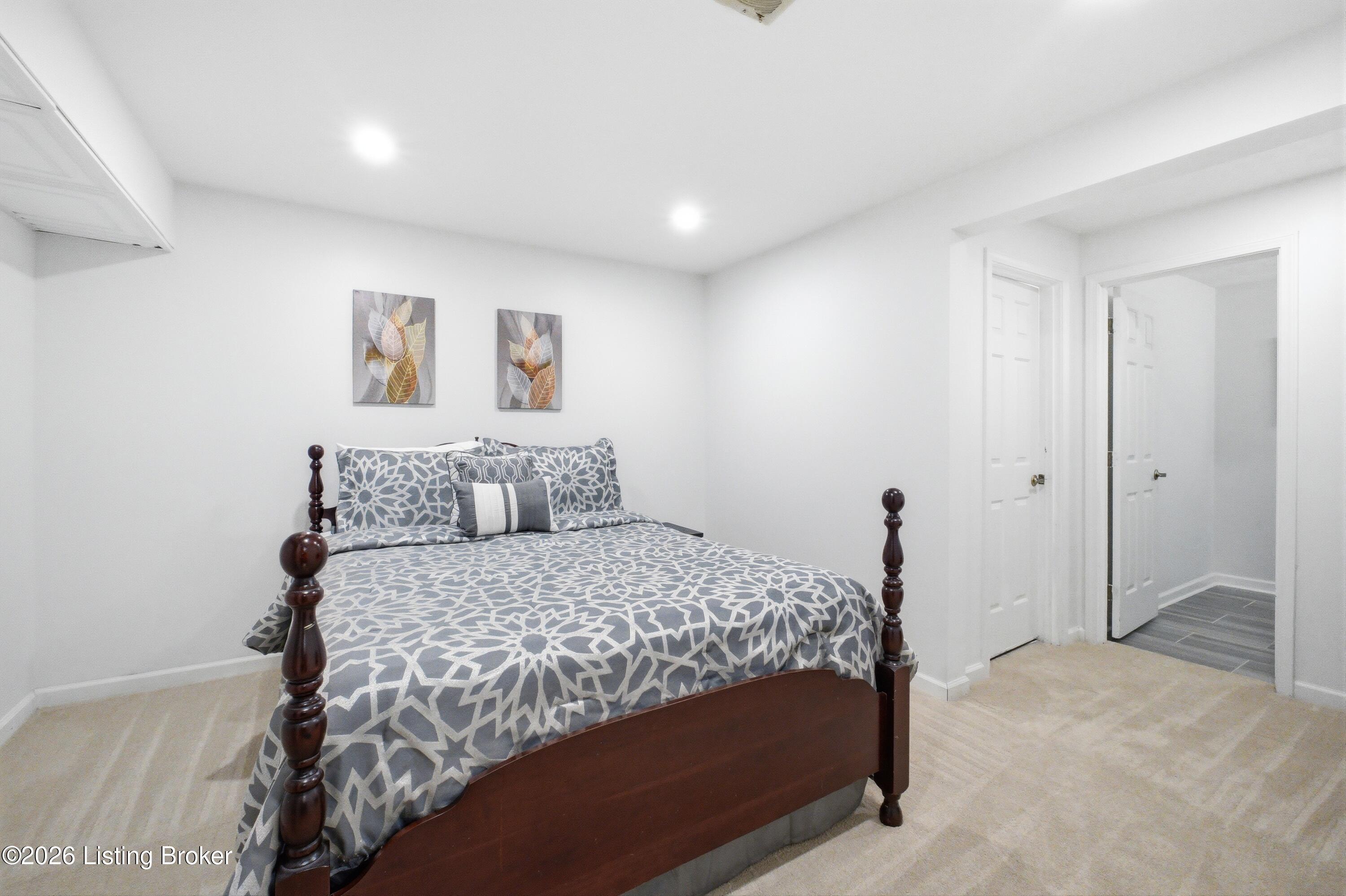 213 Club Oak Ct Property Photo 42