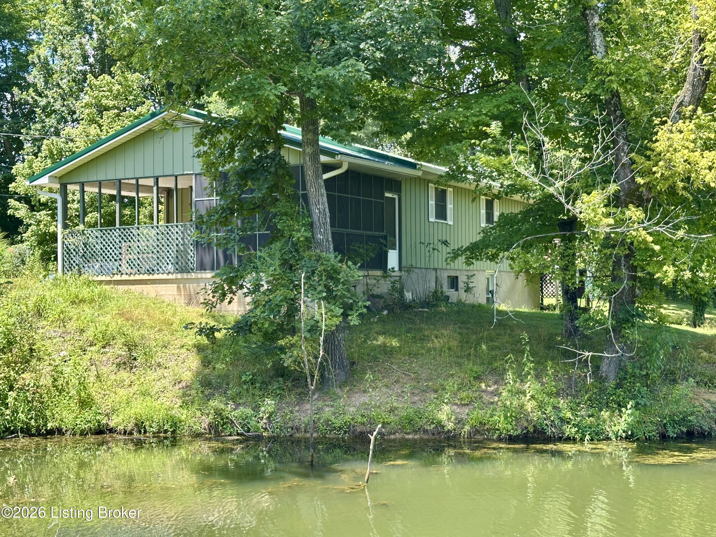450 Springport Dr Property Photo 4