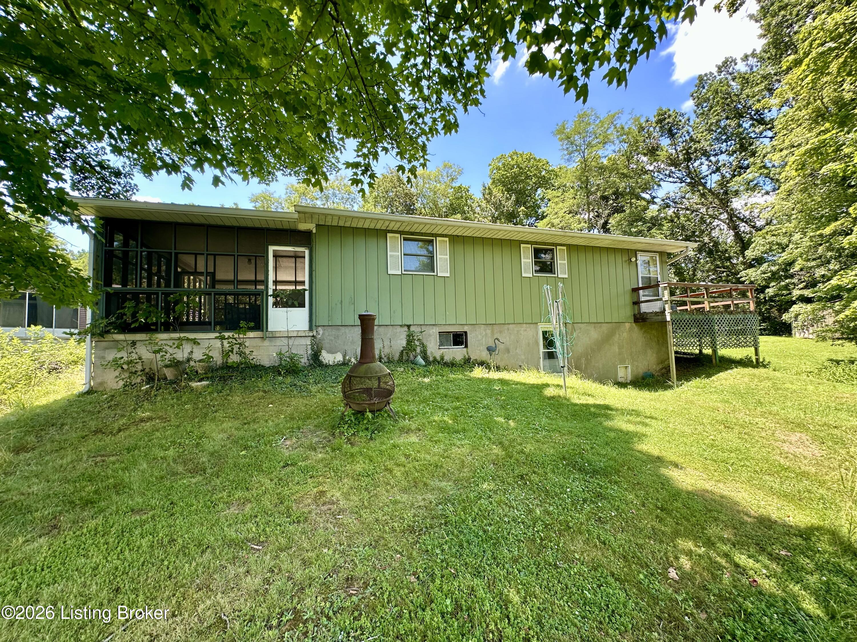 450 Springport Dr Property Photo 5