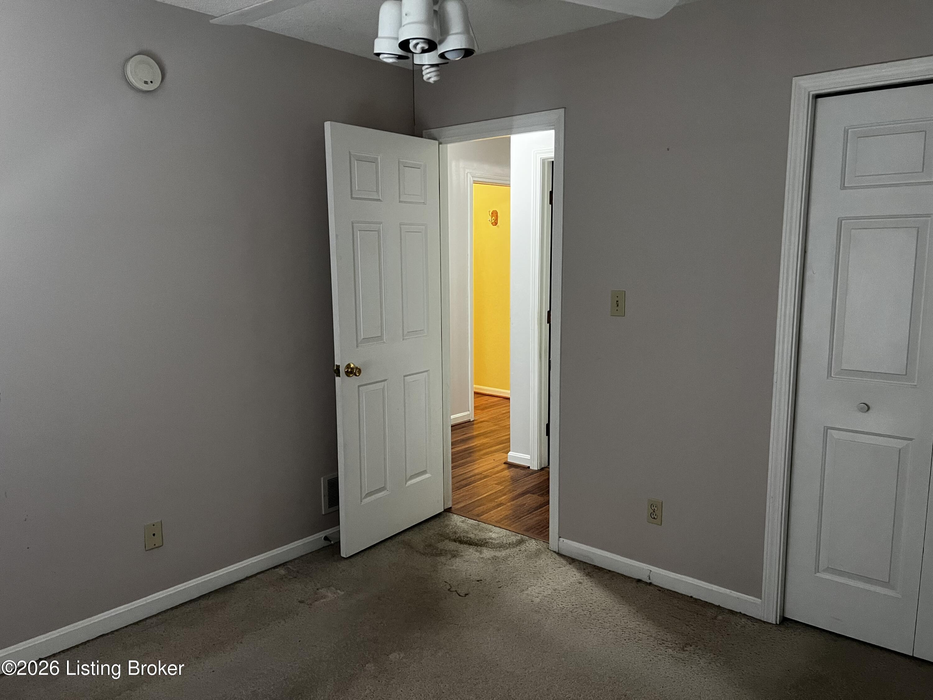 111 Springhill Ln Property Photo 29